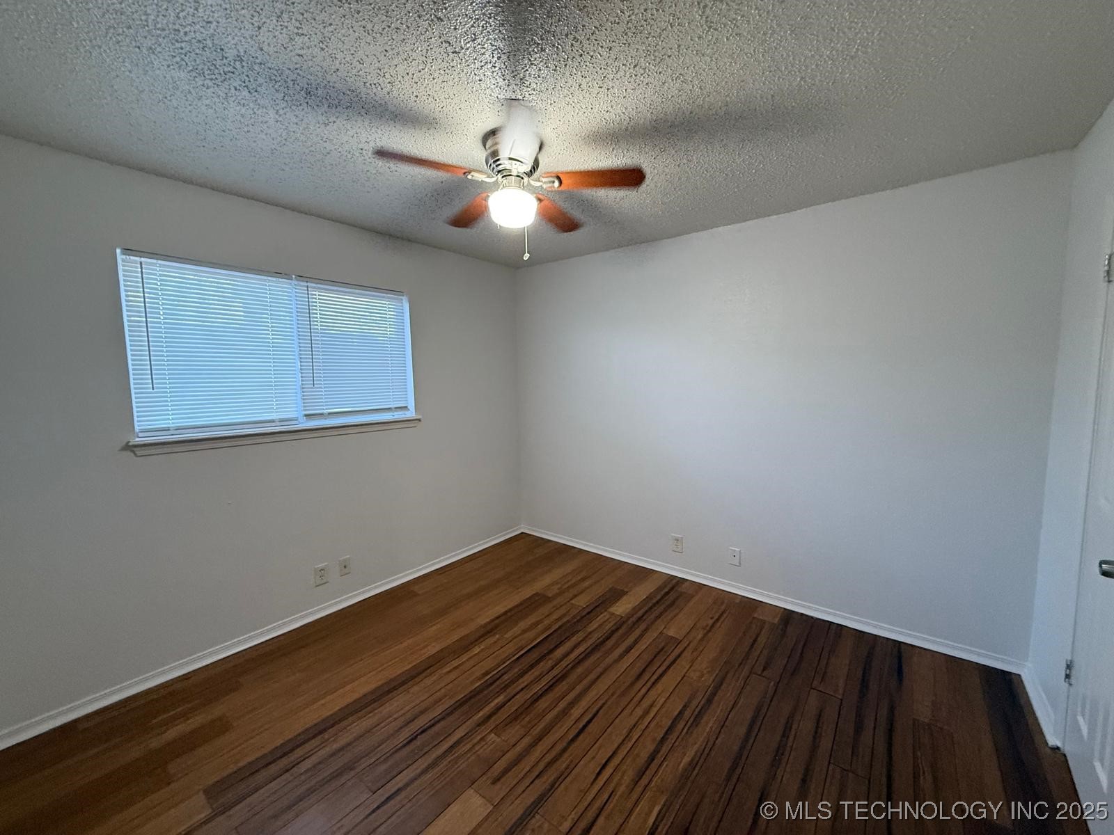 1429 E 62nd Street G Property Photo 11