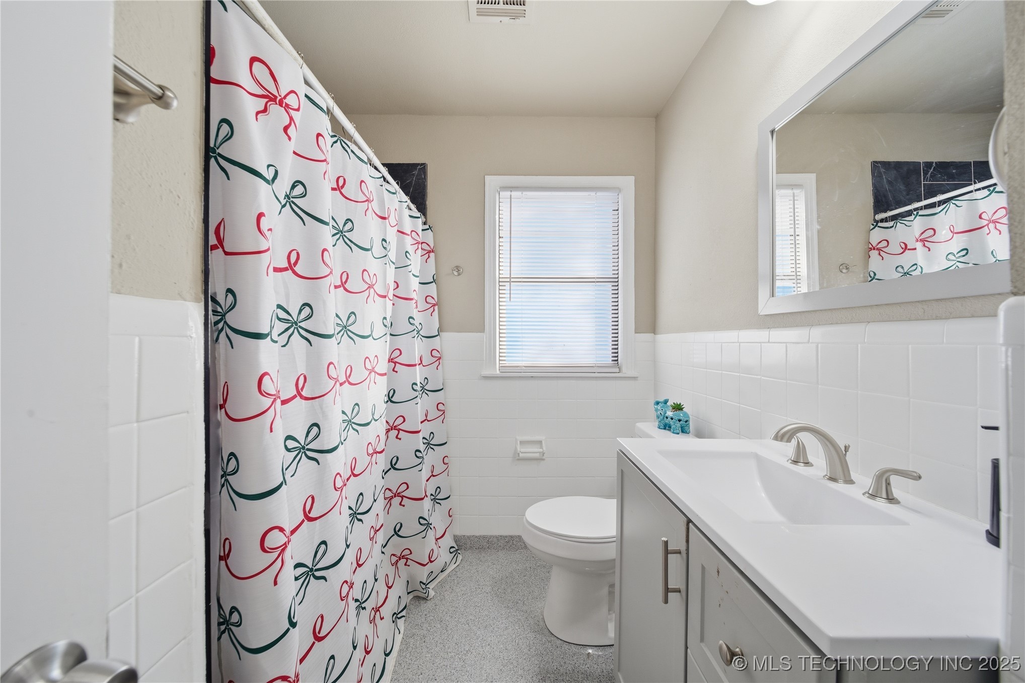 3212 E Haskell Street Property Photo 17