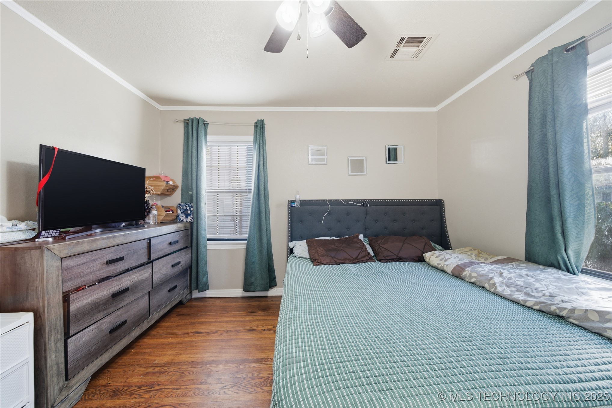 3212 E Haskell Street Property Photo 20