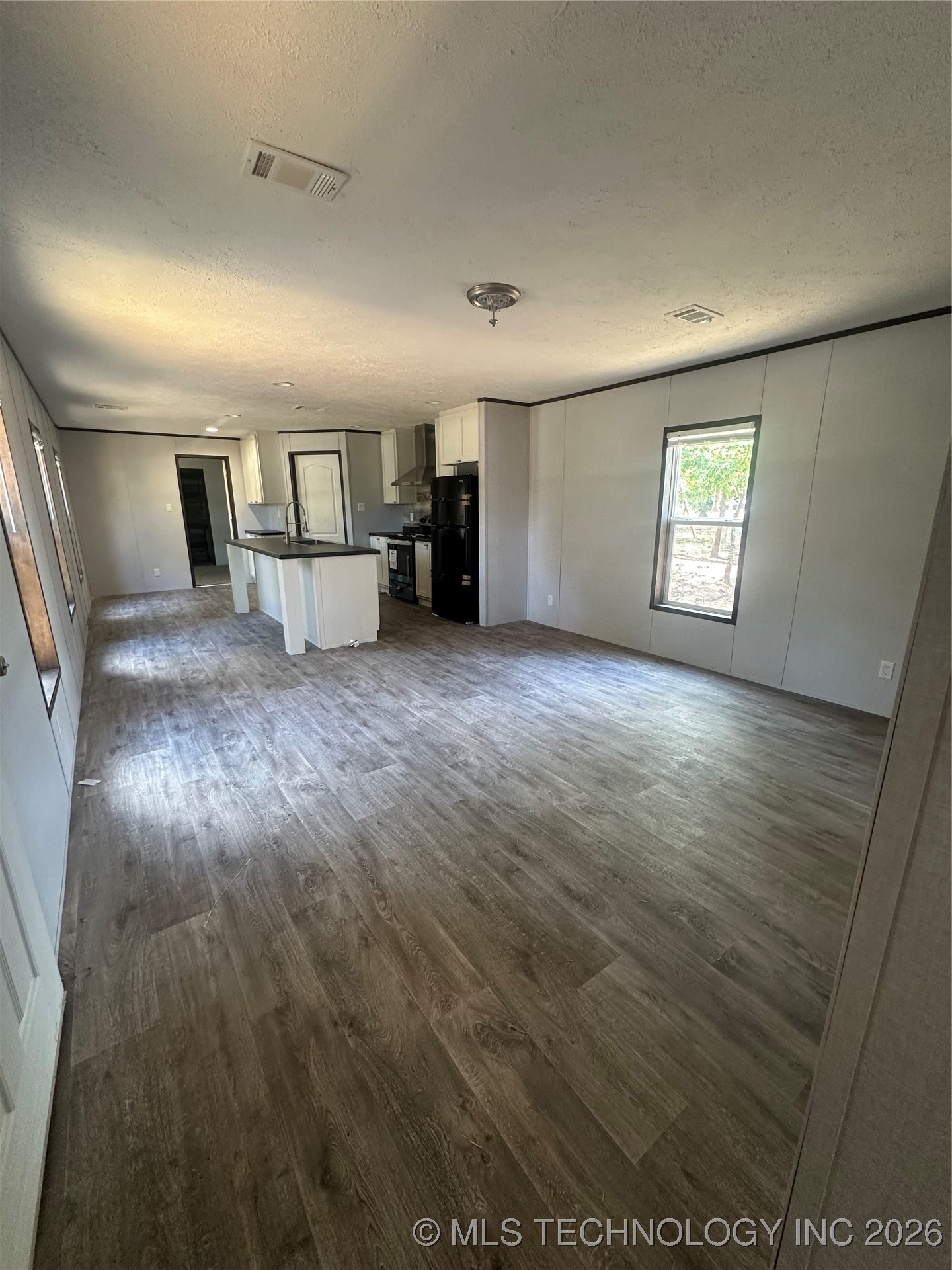 2108 Oriole Property Photo 4