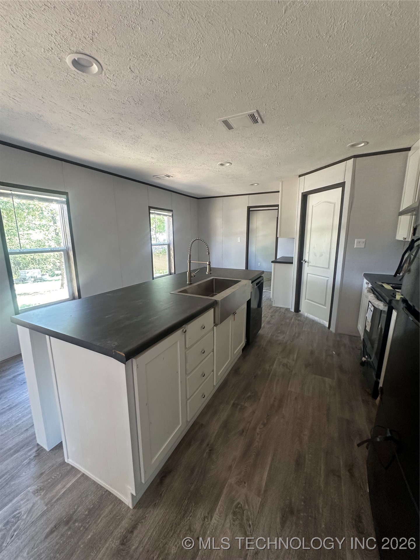 2108 Oriole Property Photo 5