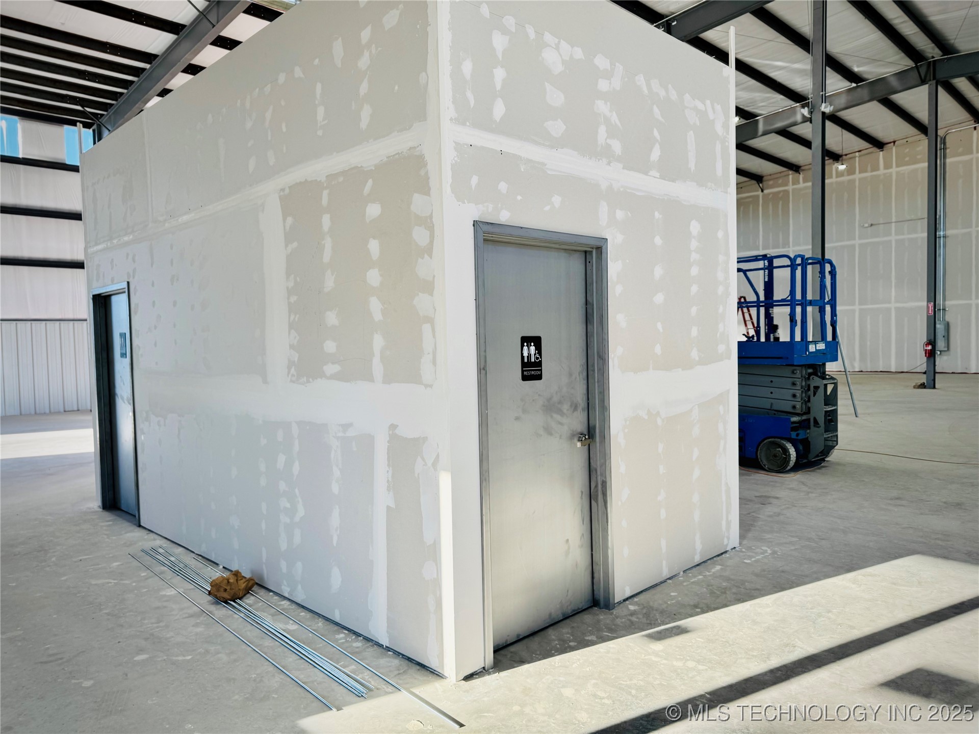 19901 Highway 51 Highway Property Photo 5