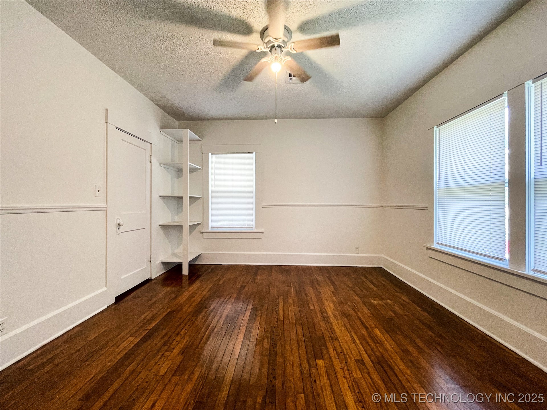 2425 Columbus Street Property Photo 7