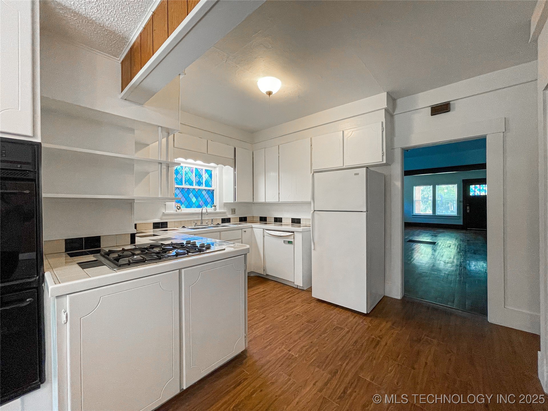 2425 Columbus Street Property Photo 11