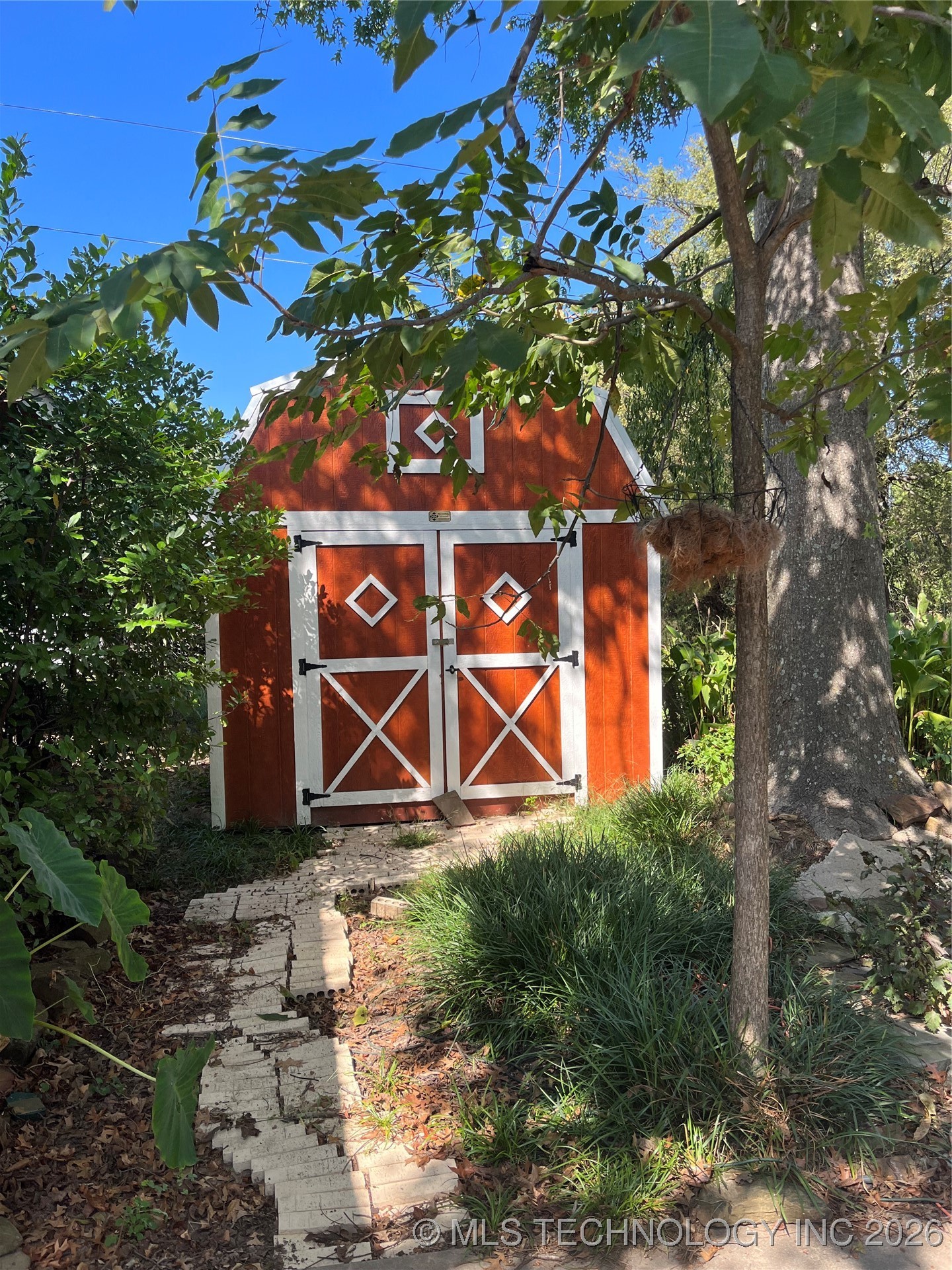 101 Juniper Drive Property Photo 3