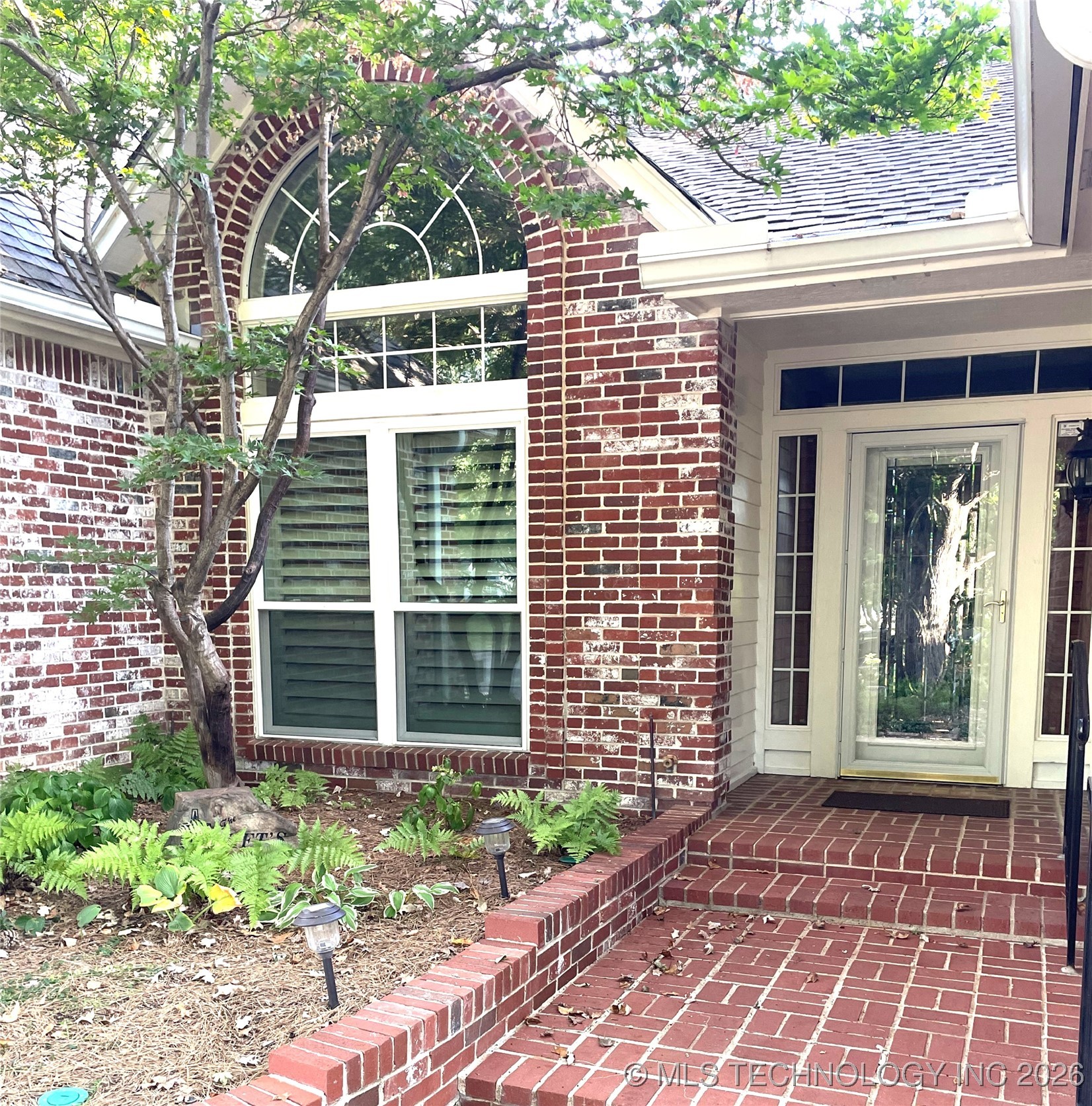 5220 E 88th Street Property Photo 2