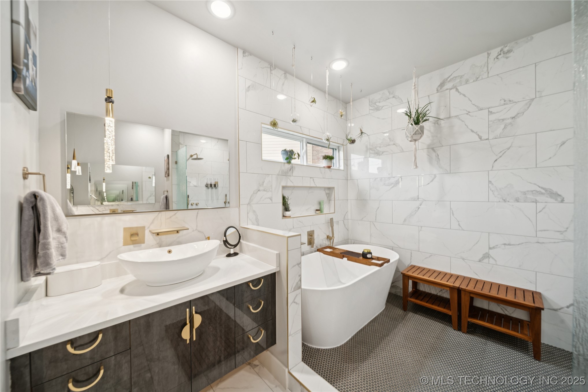 9248 E 80th Place Property Photo 15