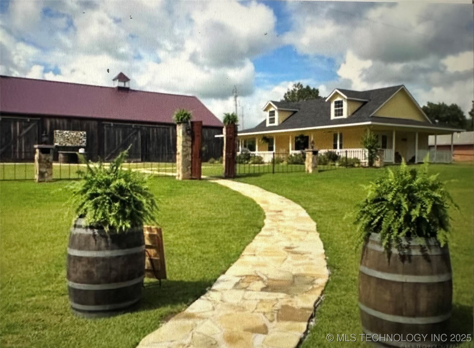 22565 Us Hwy 70 Highway Property Photo 1