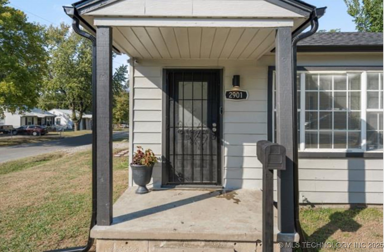 2901 E Virgin Street Property Photo 1