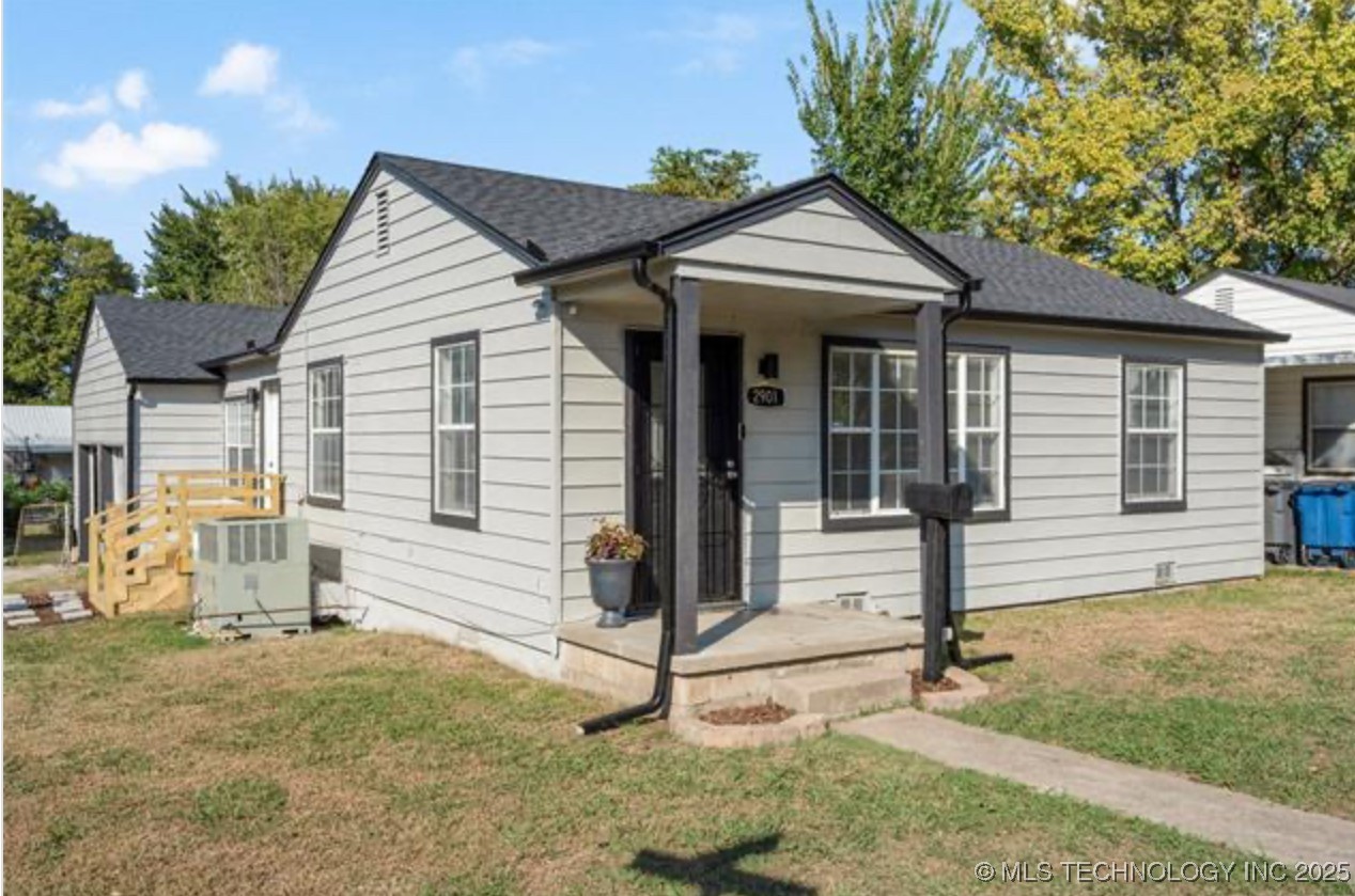 2901 E Virgin Street Property Photo 2