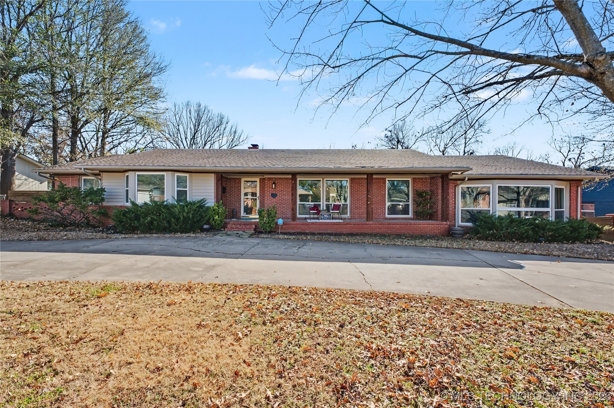 4156 E 43rd Street Property Photo 1