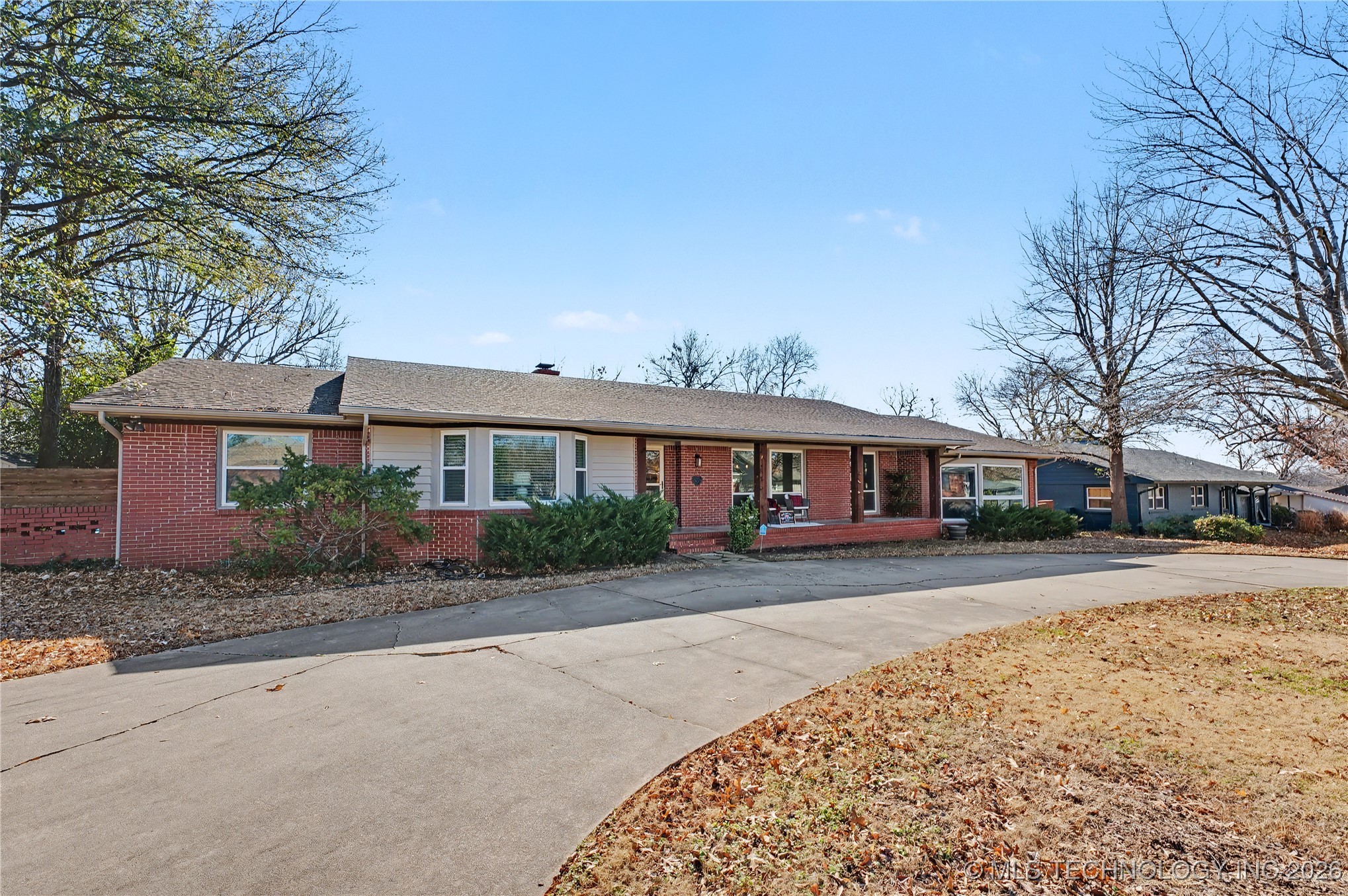 4156 E 43rd Street Property Photo 2