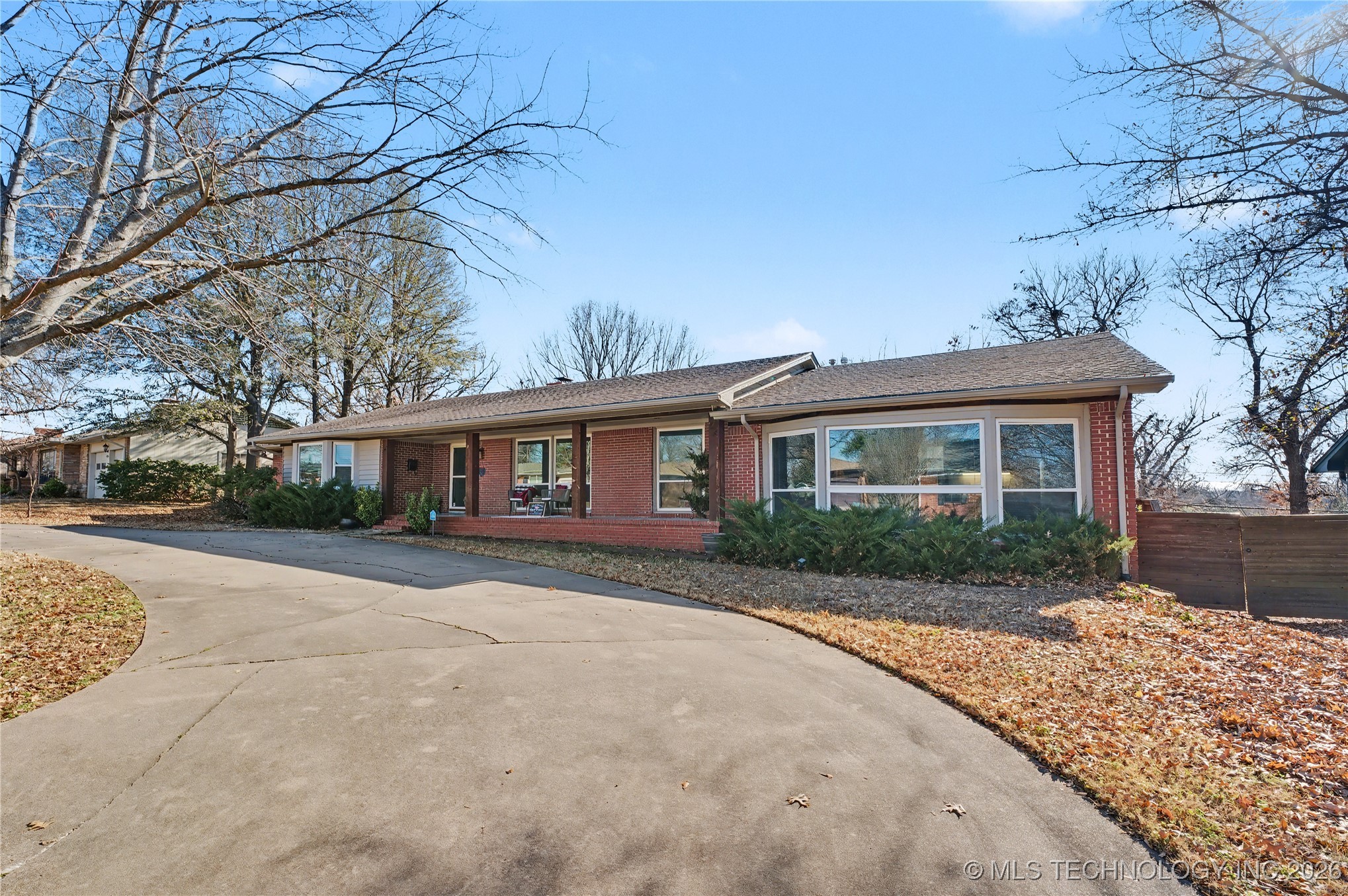 4156 E 43rd Street Property Photo 3