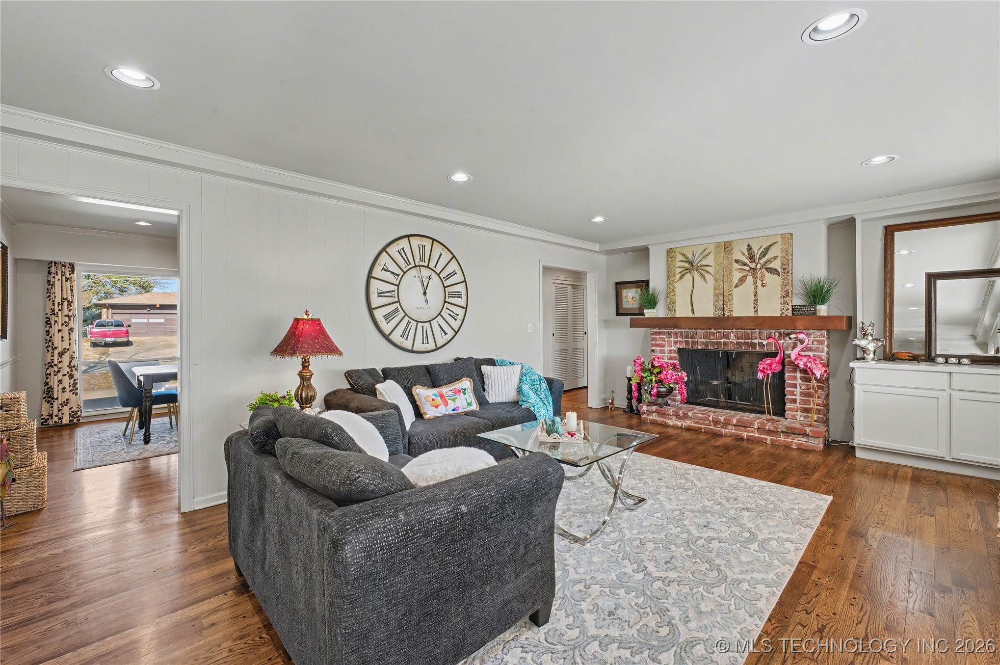 4156 E 43rd Street Property Photo 6