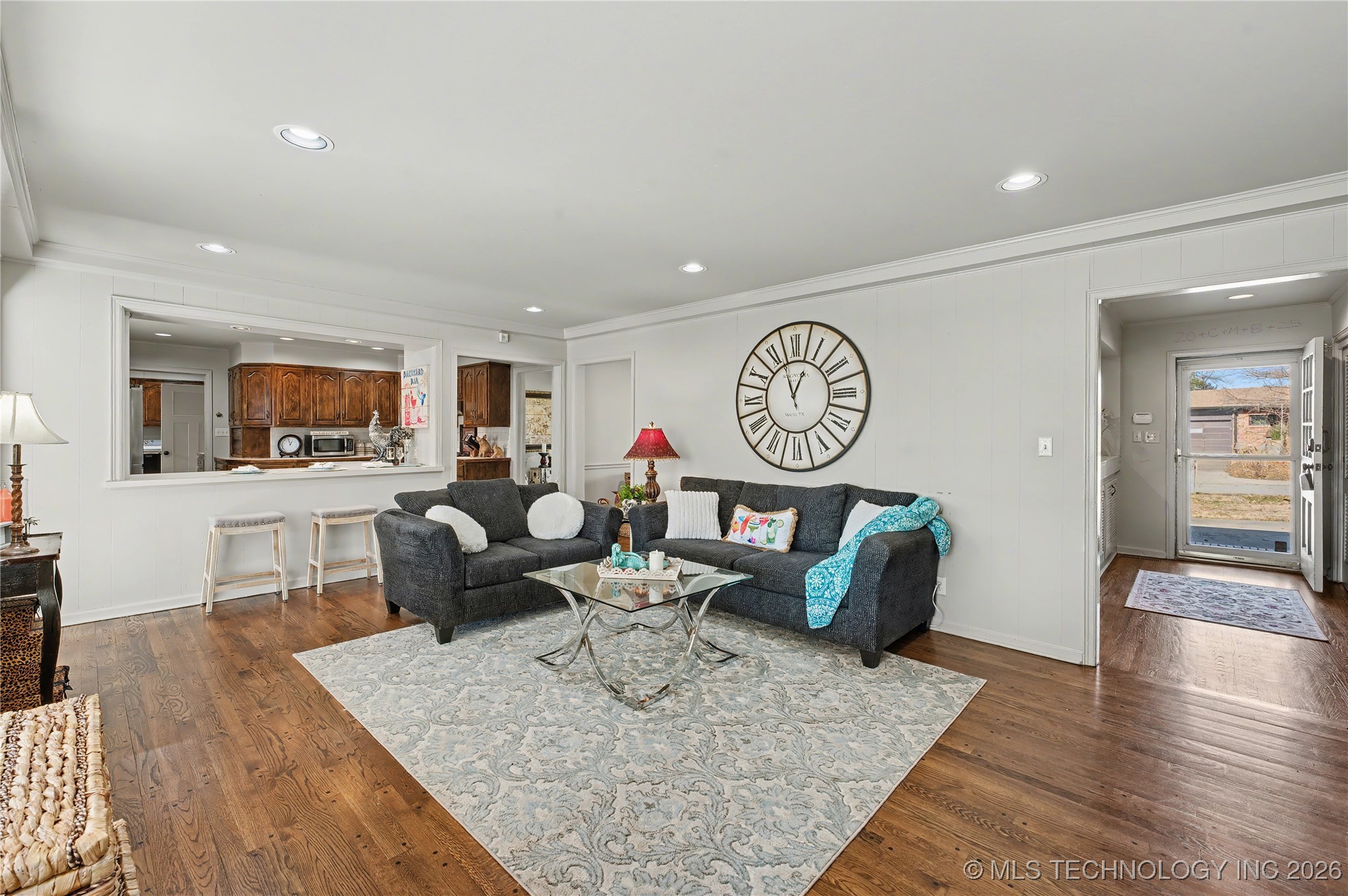 4156 E 43rd Street Property Photo 8