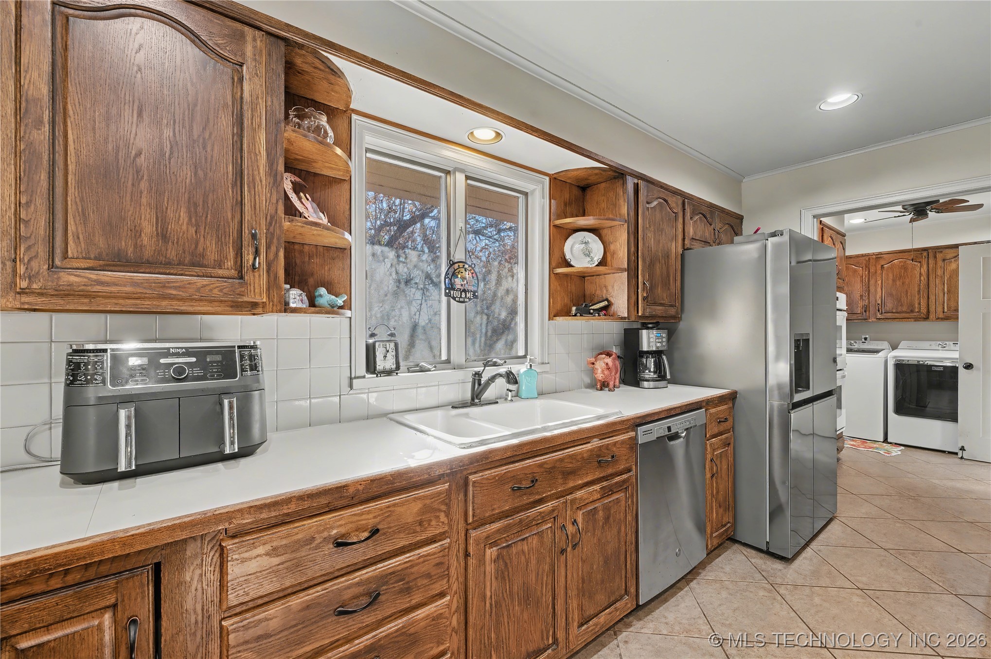 4156 E 43rd Street Property Photo 17