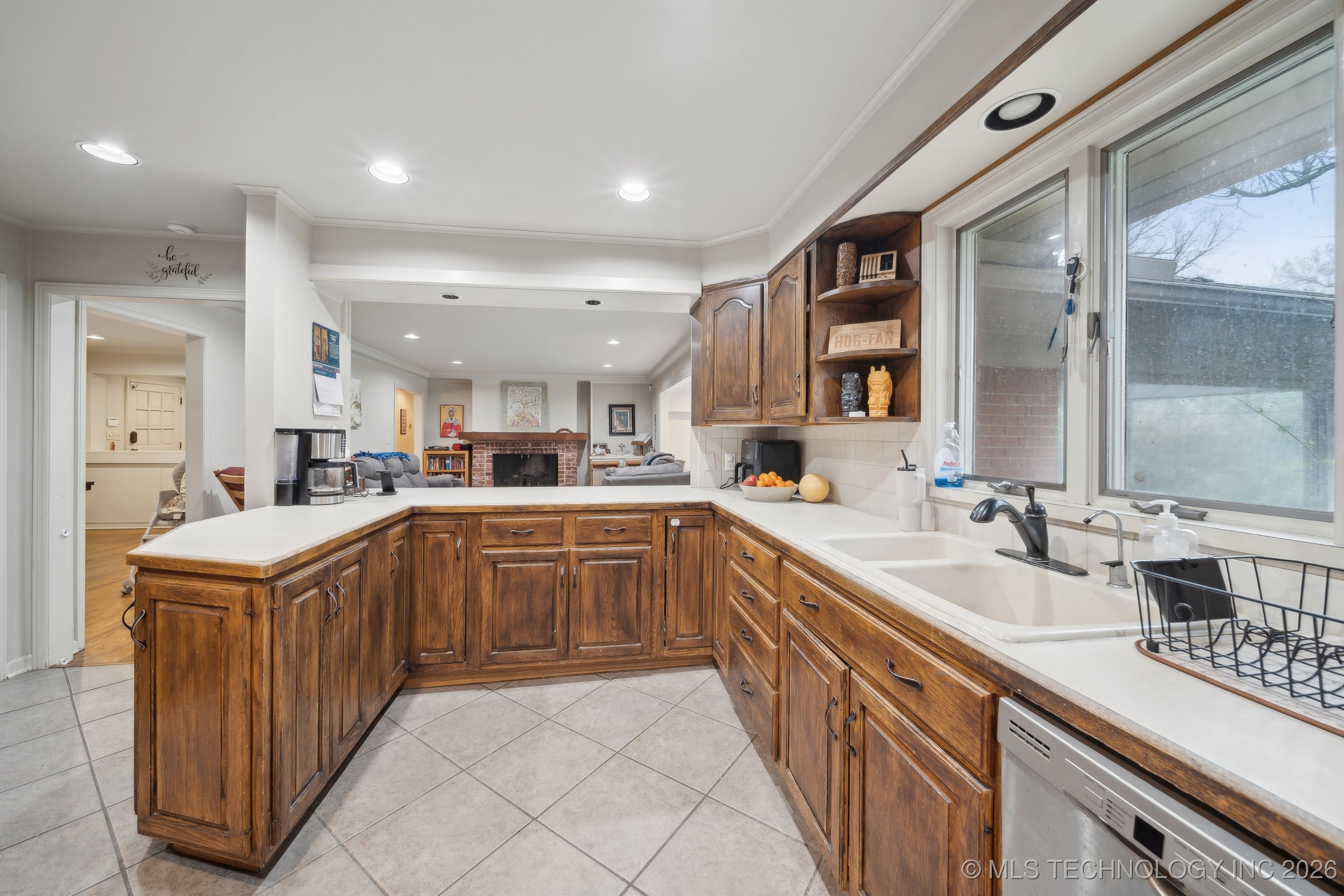 4156 E 43rd Street Property Photo 18