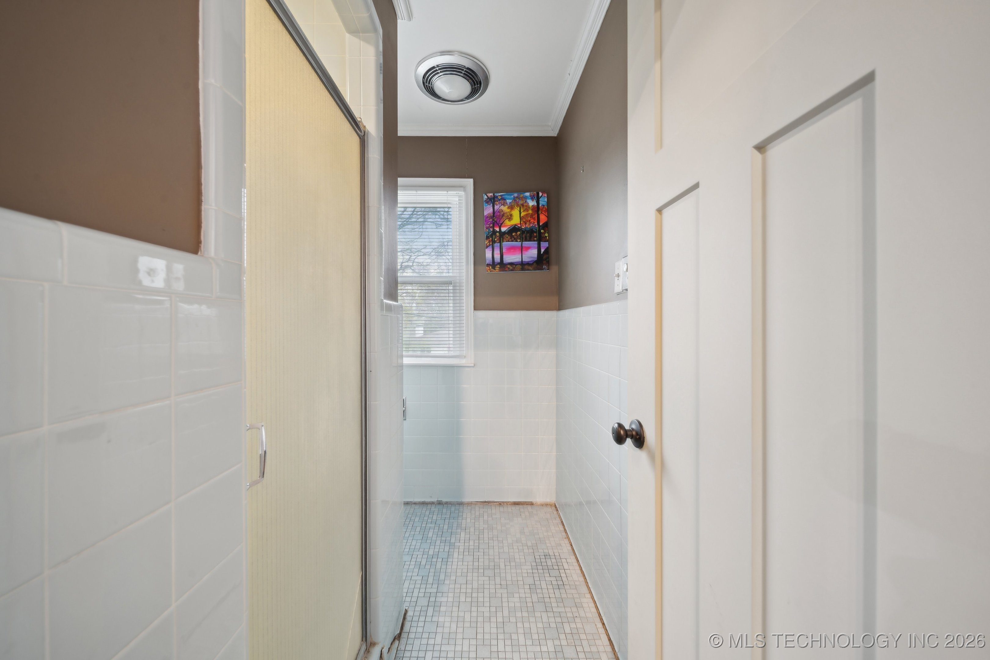 4156 E 43rd Street Property Photo 25