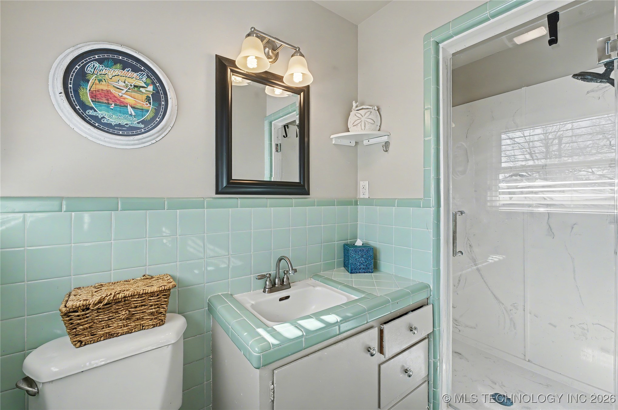 4156 E 43rd Street Property Photo 28