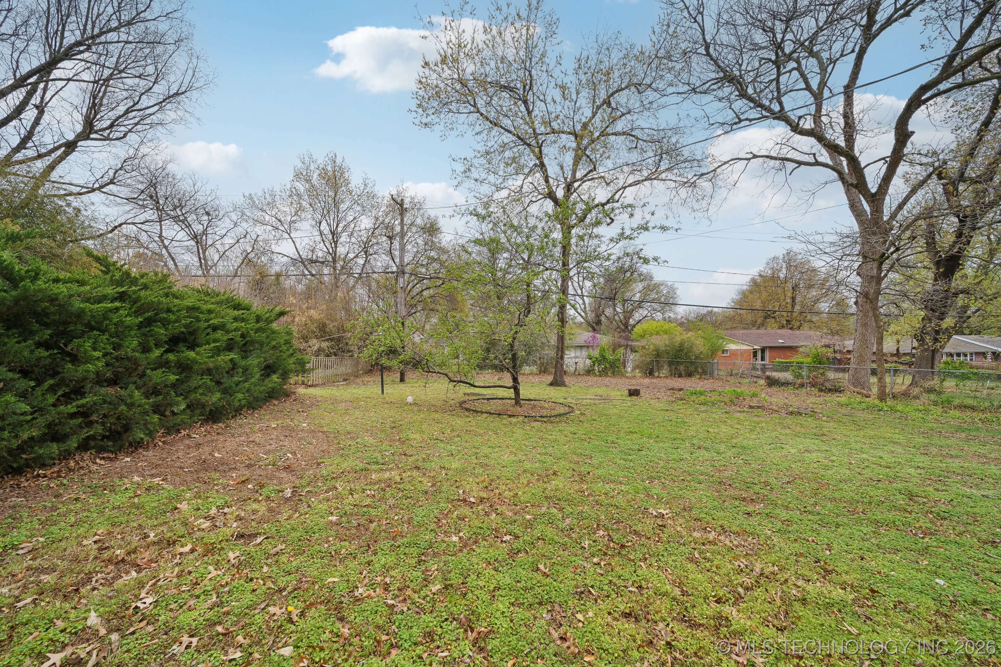 4156 E 43rd Street Property Photo 44