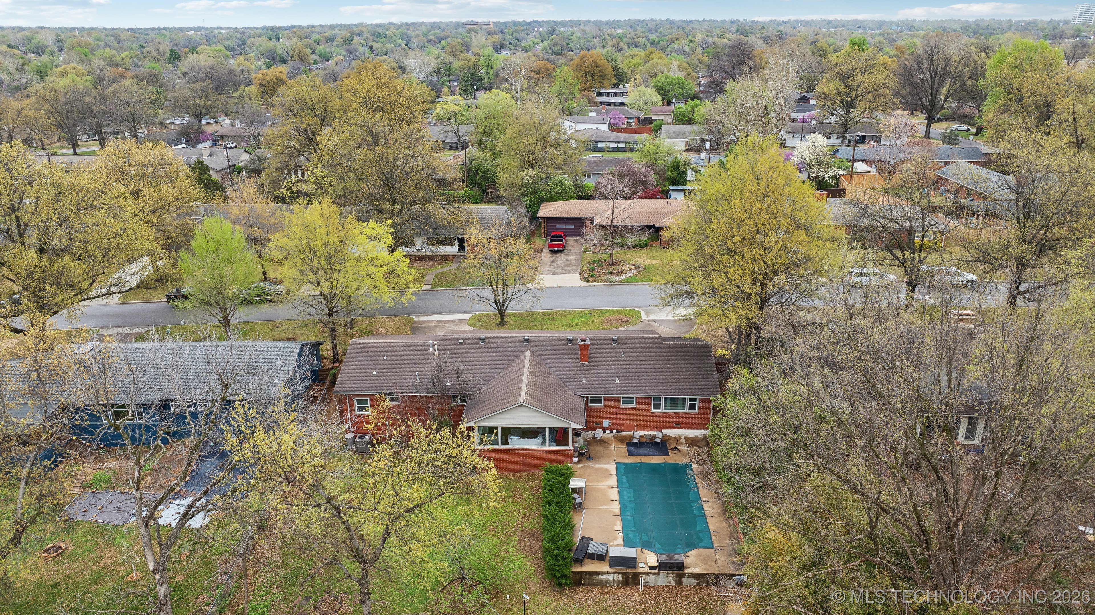 4156 E 43rd Street Property Photo 45