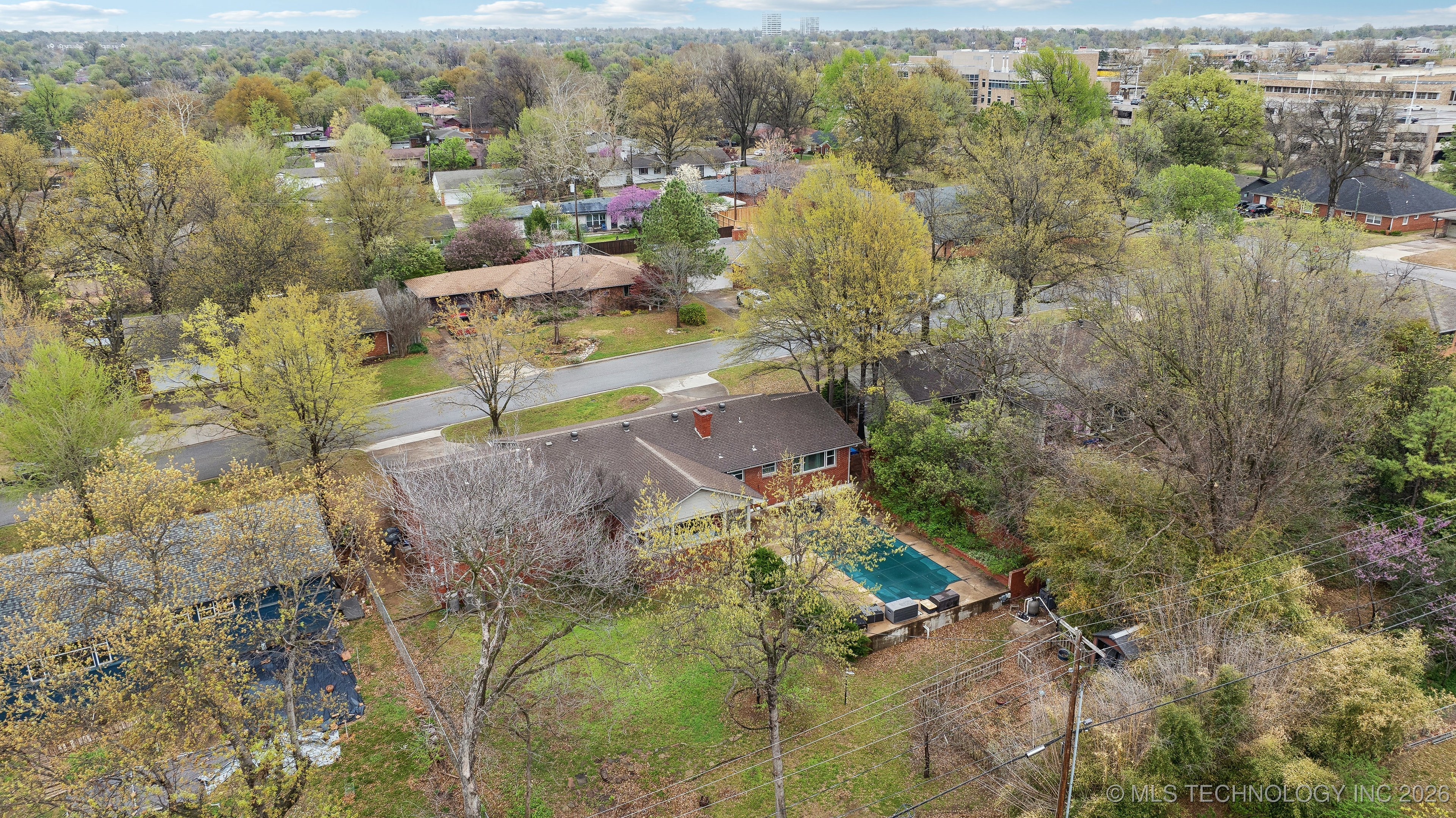 4156 E 43rd Street Property Photo 46