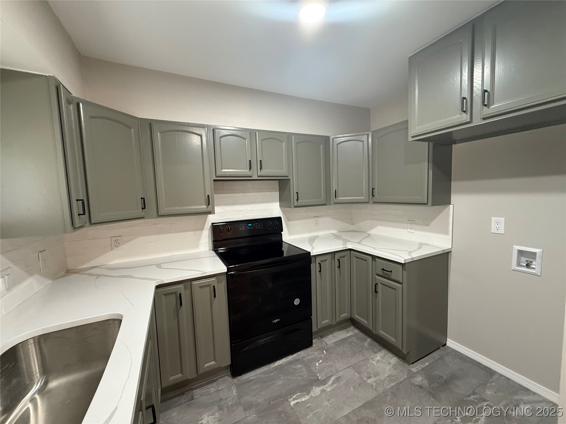 1224 E Cherry Property Photo 12