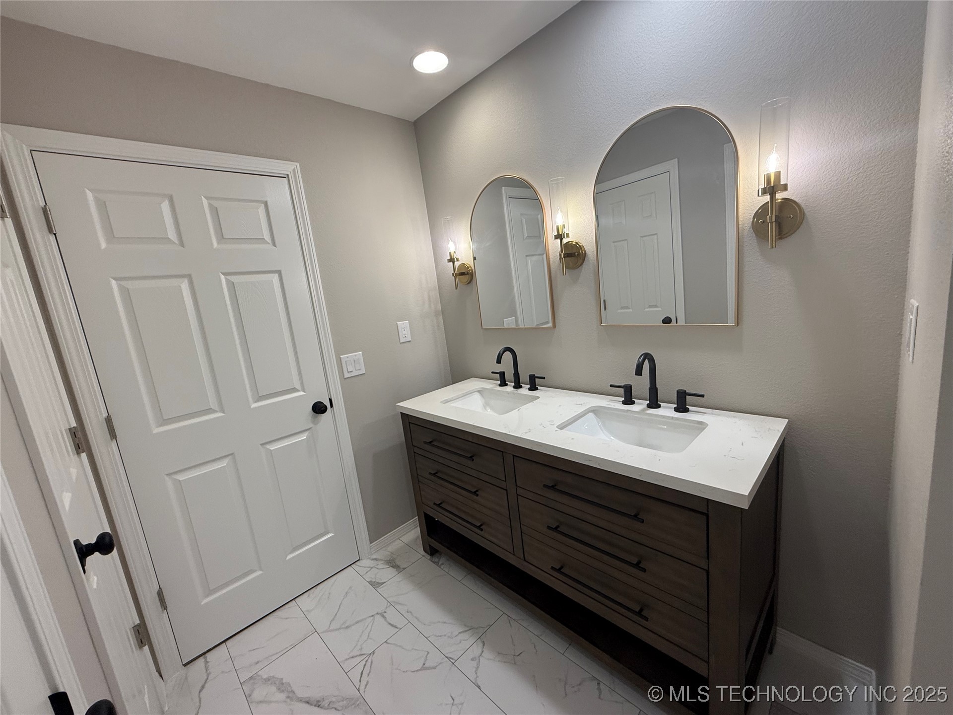 1224 E Cherry Property Photo 19