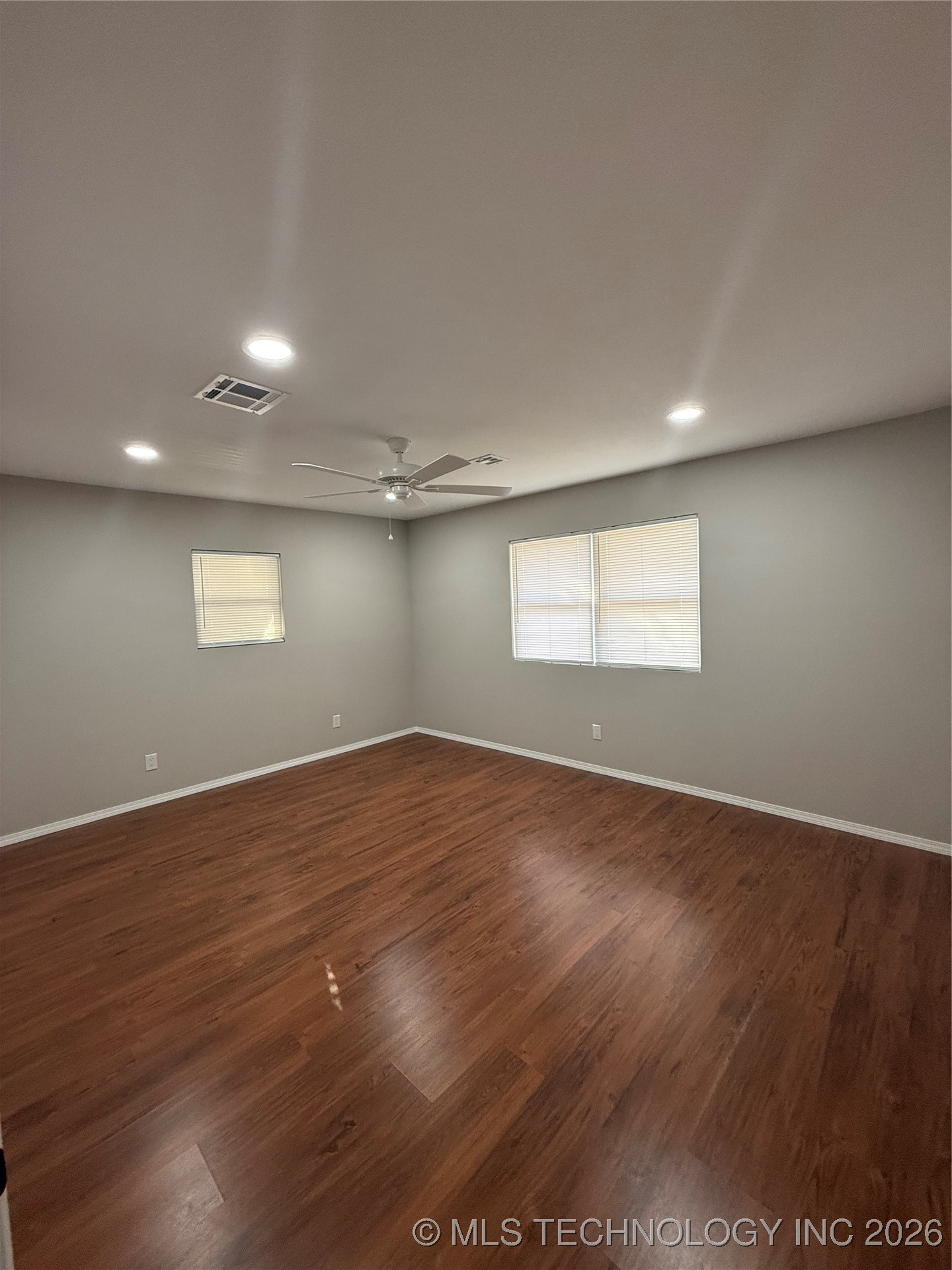 1224 E Cherry Property Photo 21