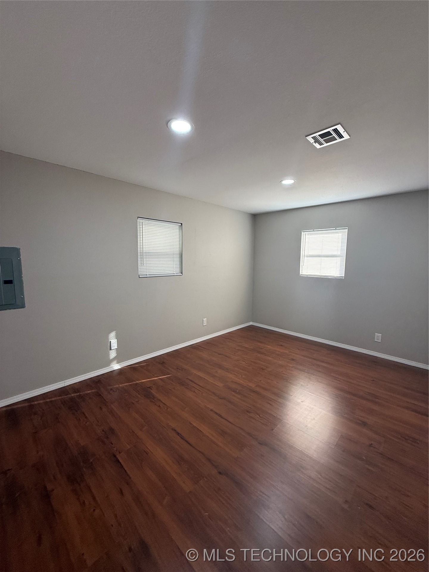 1224 E Cherry Property Photo 22