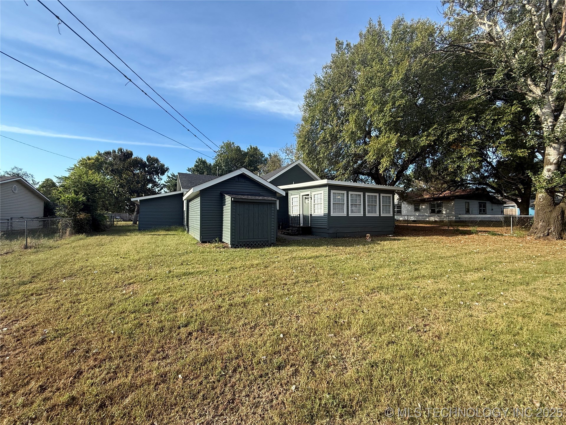 1224 E Cherry Property Photo 28