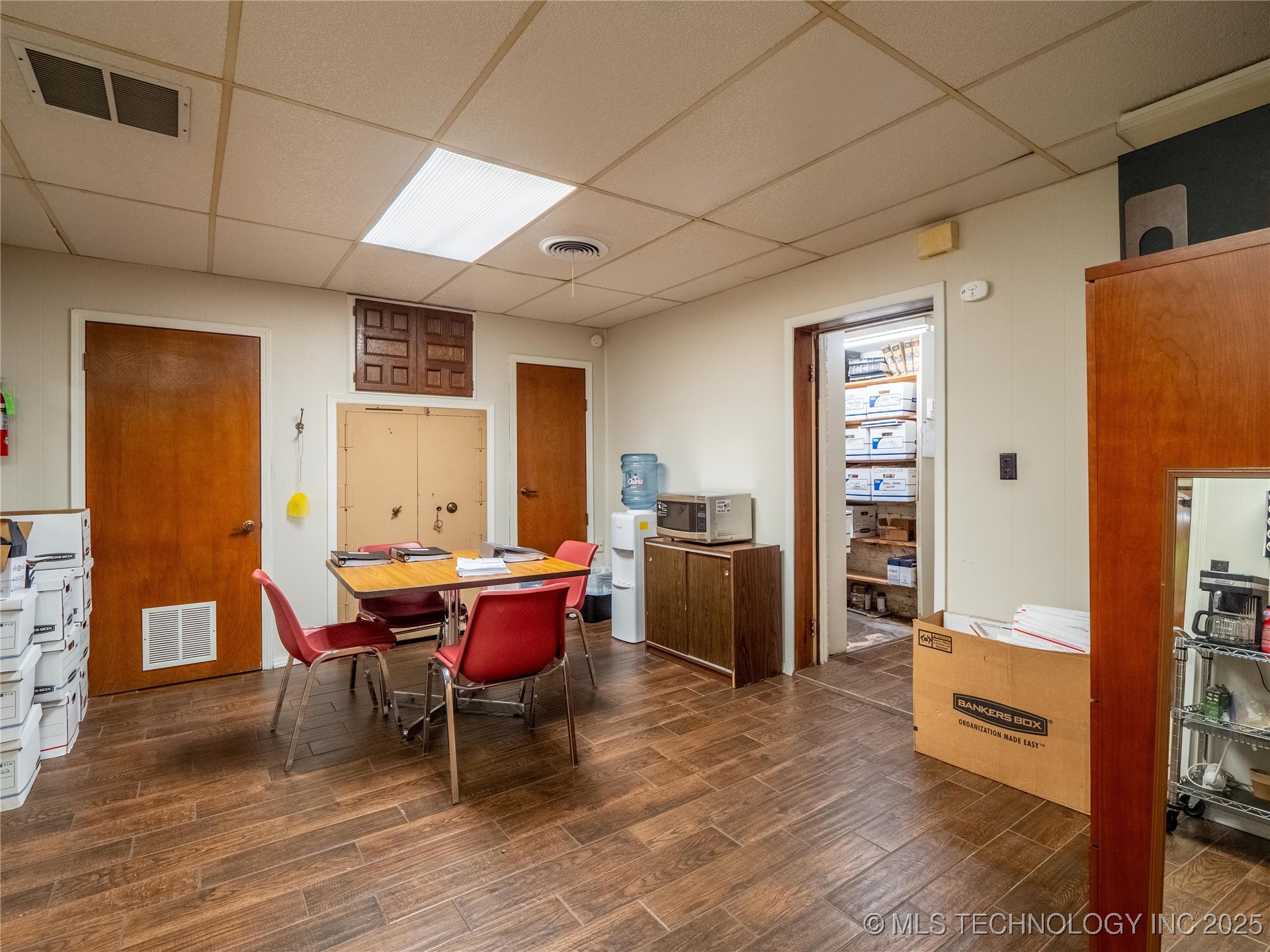 15 E Carl Albert Property Photo 17