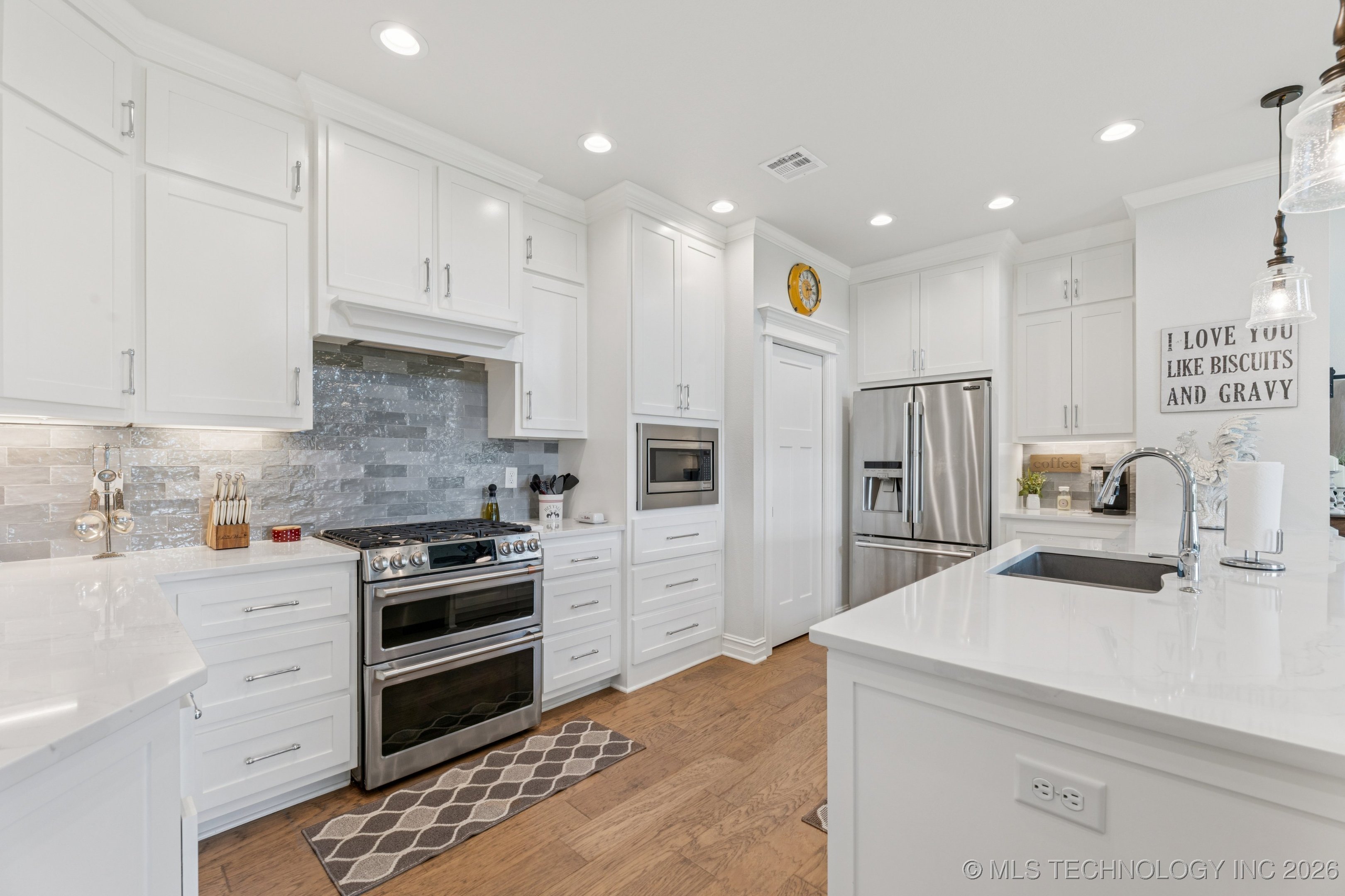 18070 S 72nd East Avenue Property Photo 12