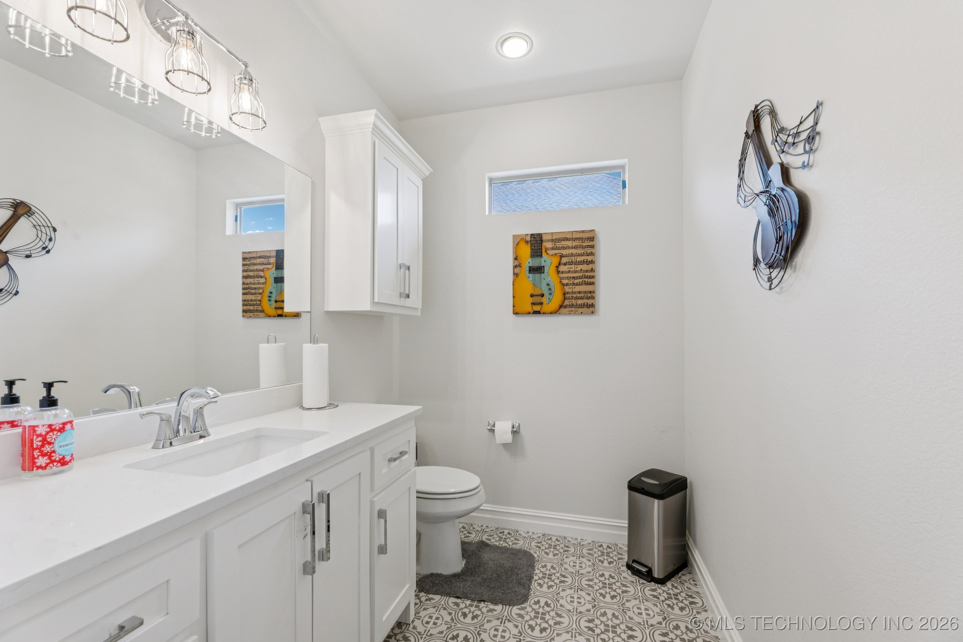 18070 S 72nd East Avenue Property Photo 28