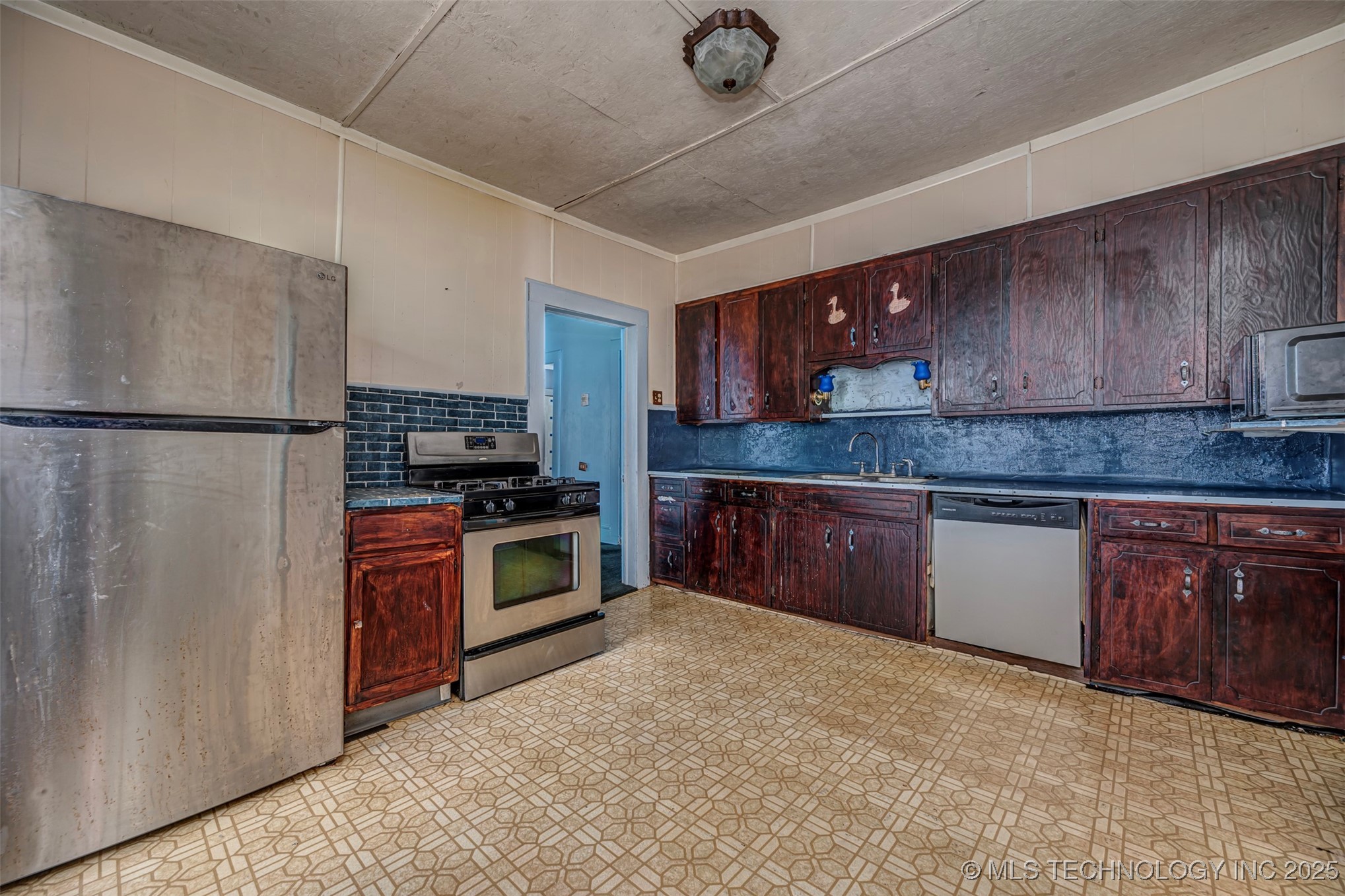 311 F Street Ne Property Photo 13