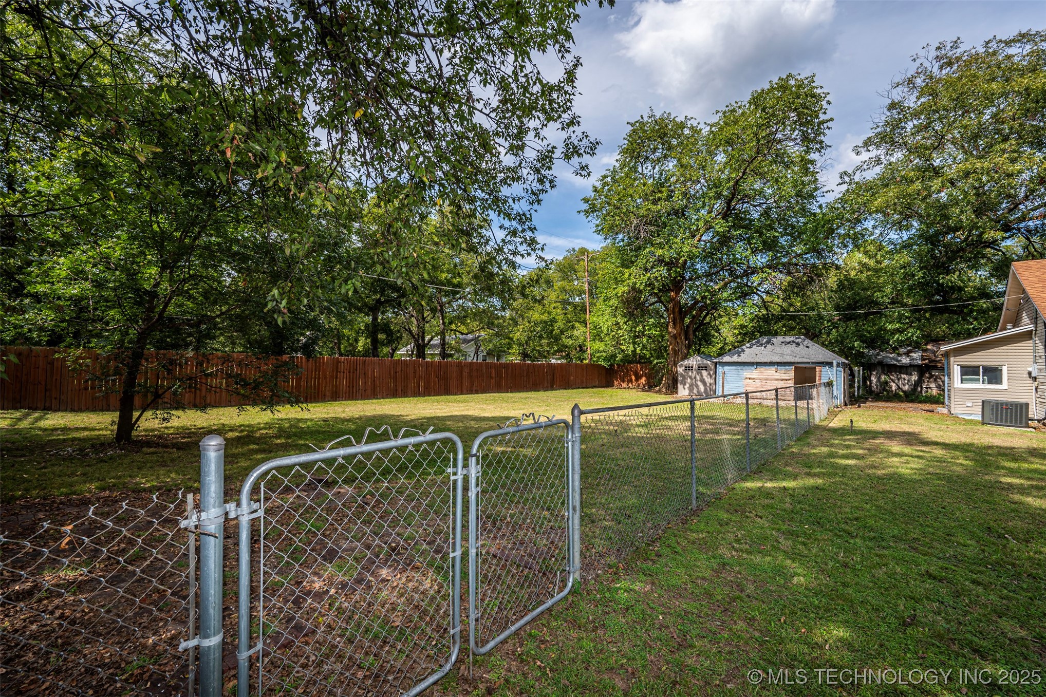 311 F Street Ne Property Photo 27