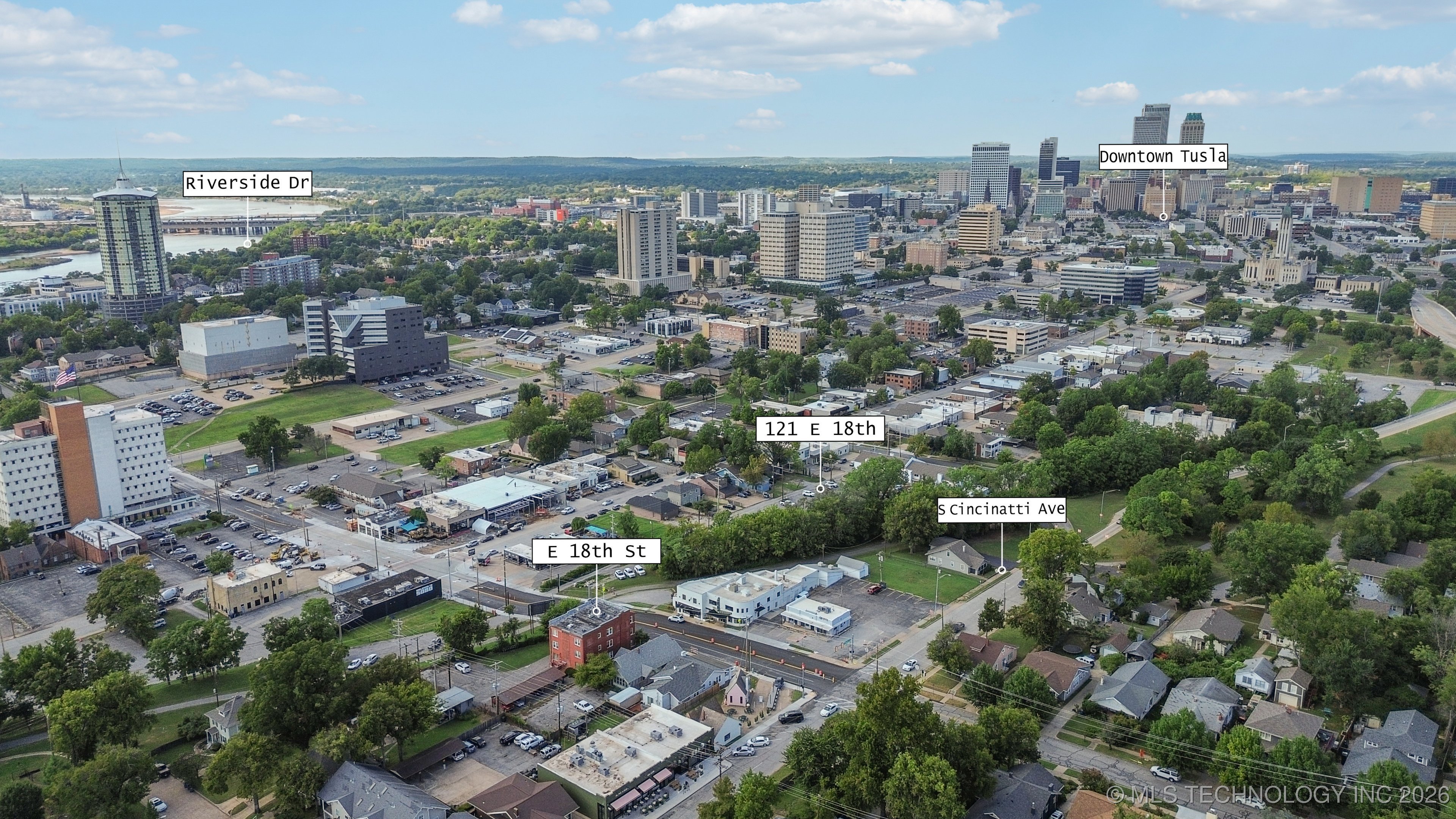 121 E 18th Street S Property Photo 3