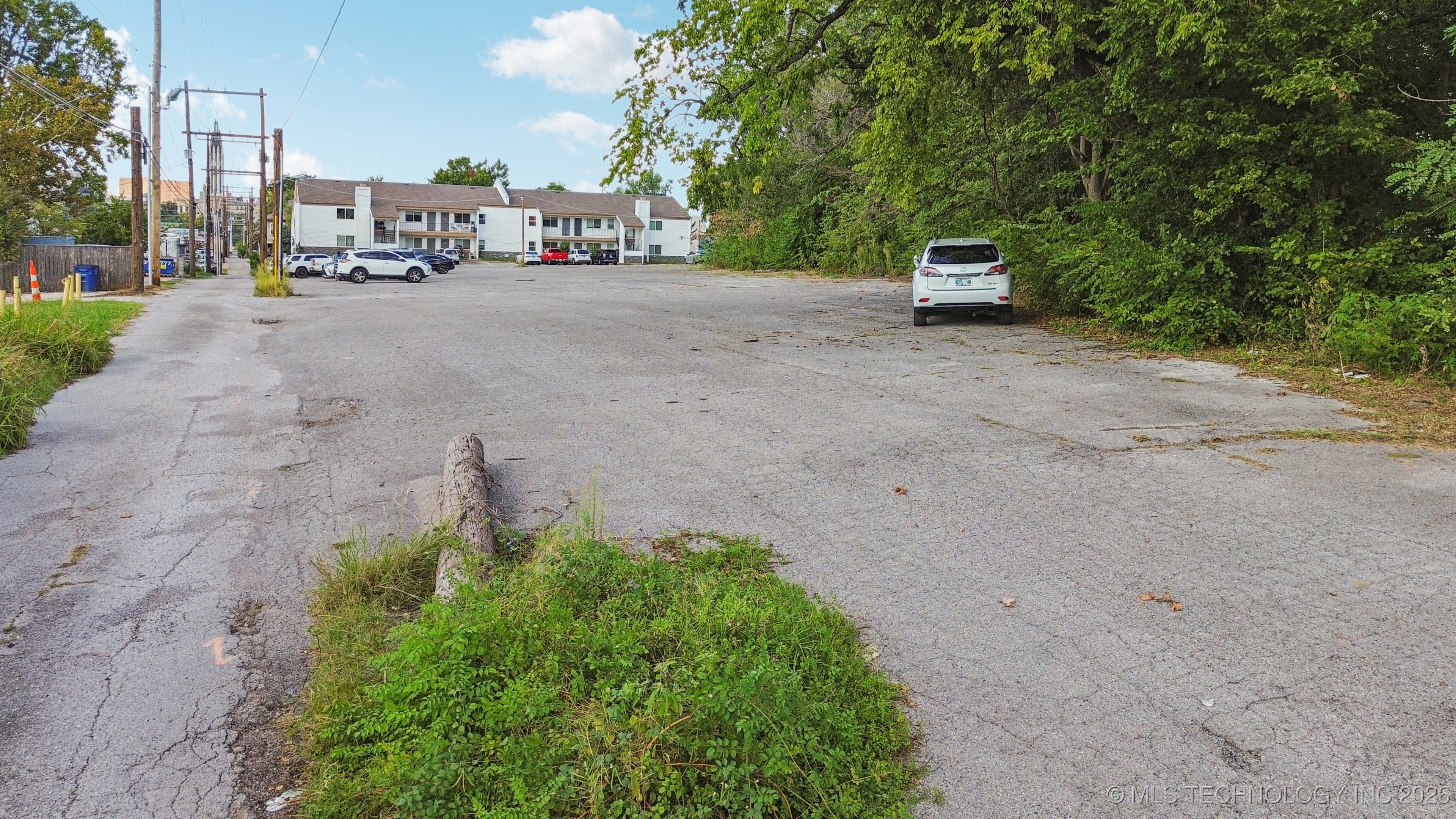 121 E 18th Street S Property Photo 10