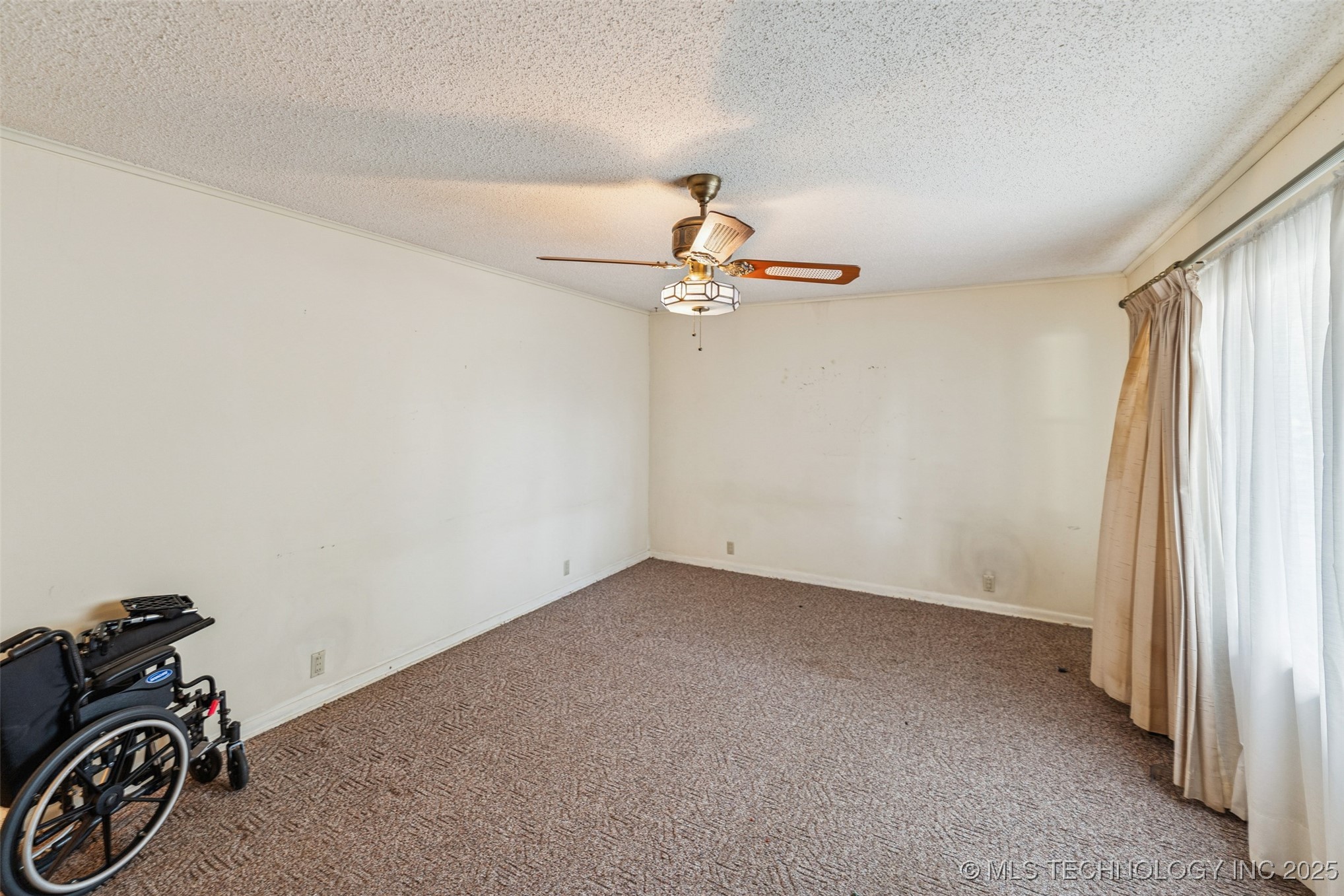 617 S Thompson Street Property Photo 4