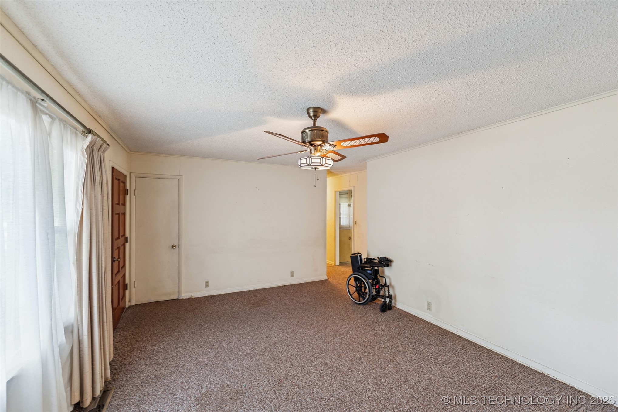 617 S Thompson Street Property Photo 5