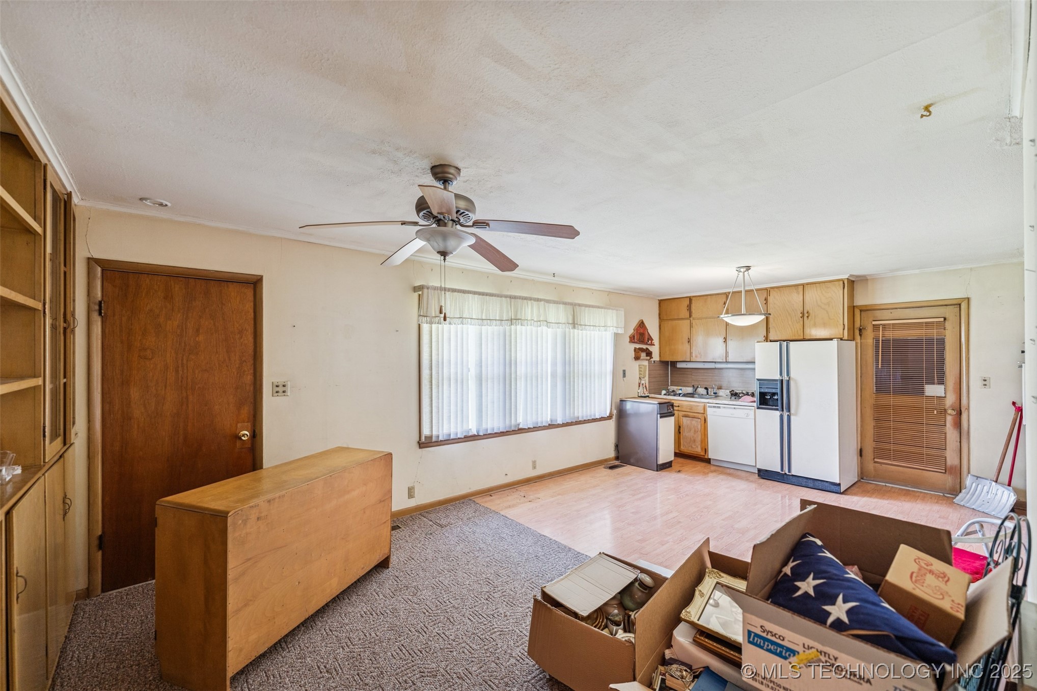 617 S Thompson Street Property Photo 6