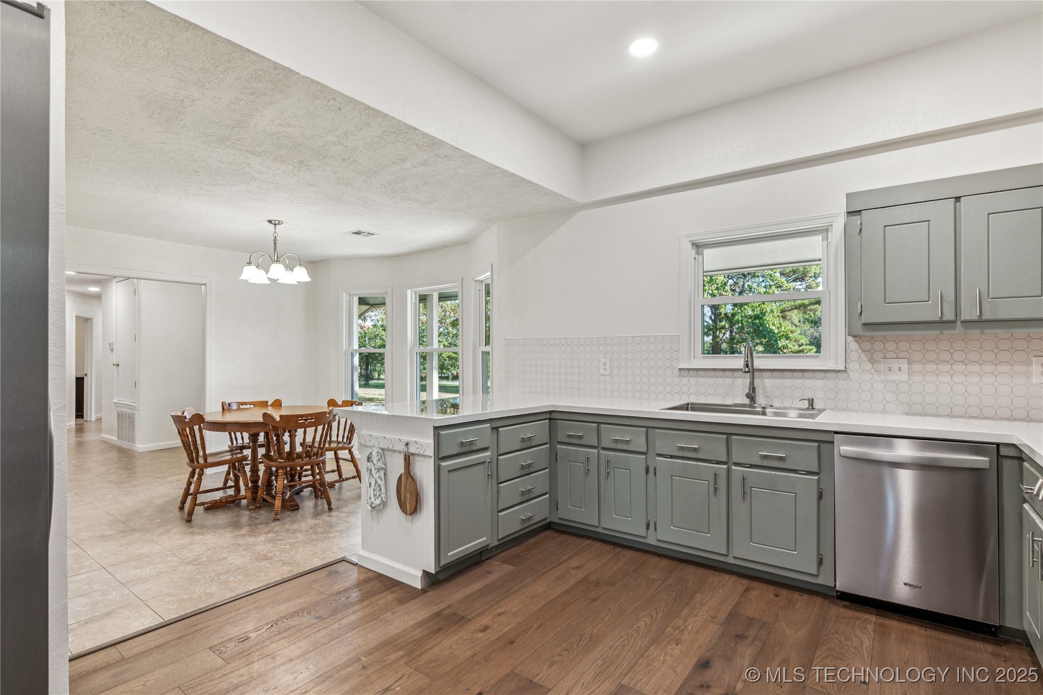 2389 Timberlane Ridge Road Property Photo 6