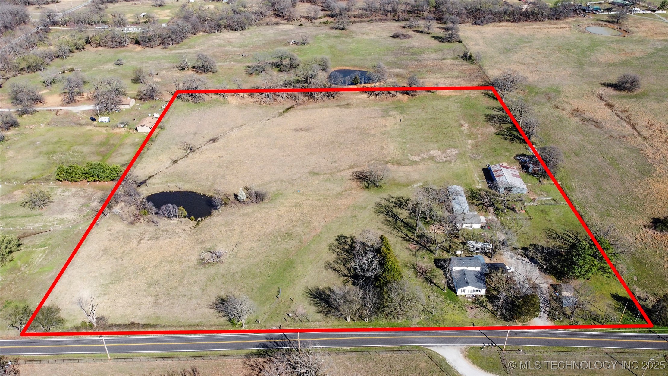 5211 S 4280 Road Property Photo 2