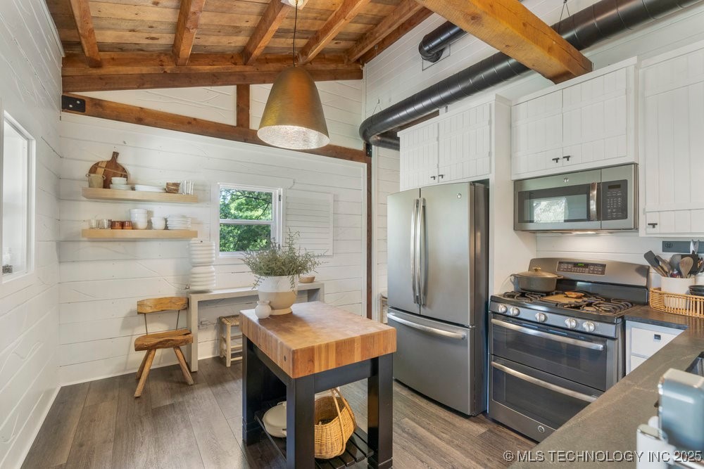 68243 S 220th Road Property Photo 24