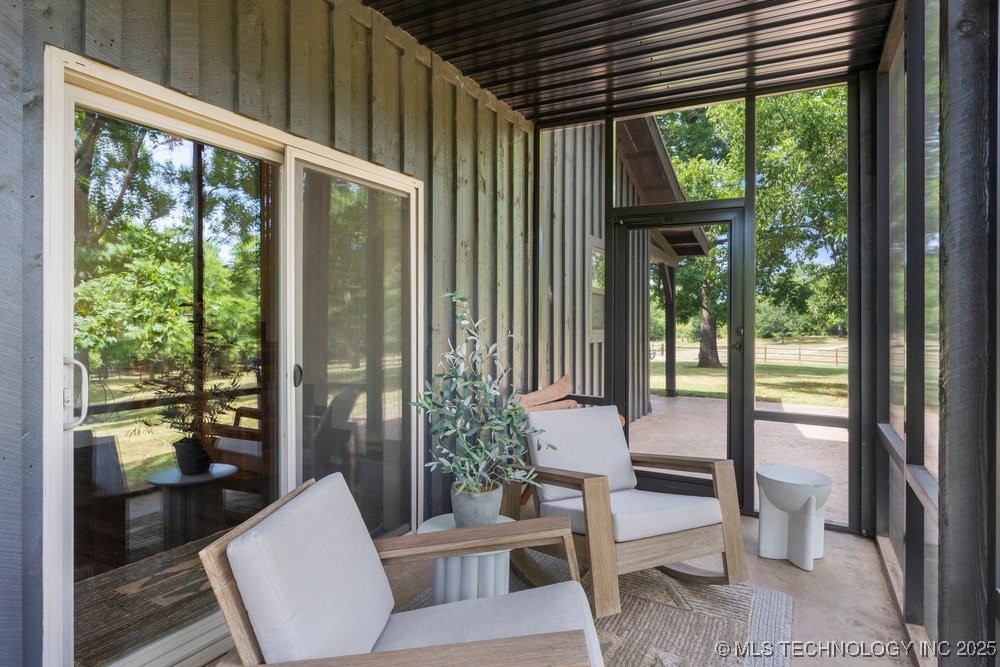 68243 S 220th Road Property Photo 41