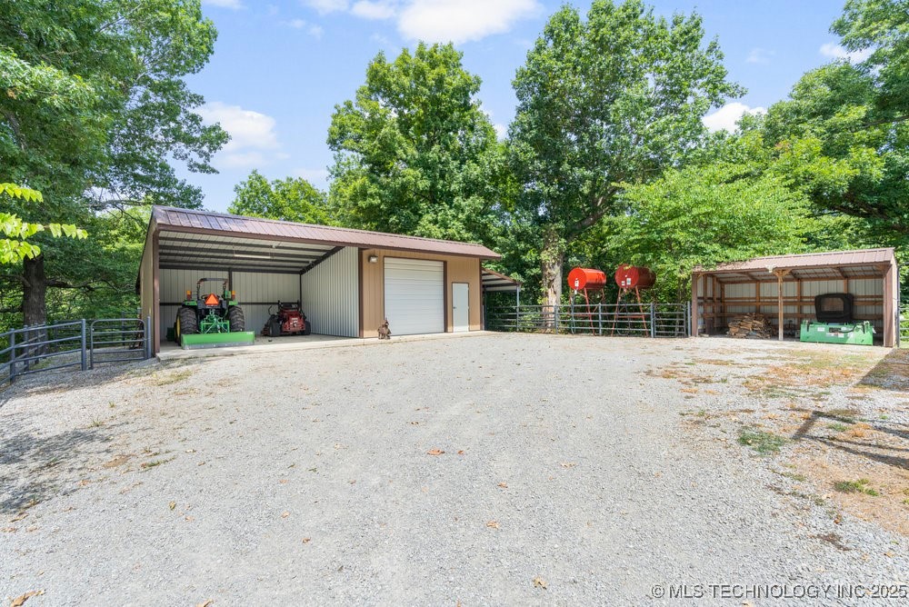 68243 S 220th Road Property Photo 43