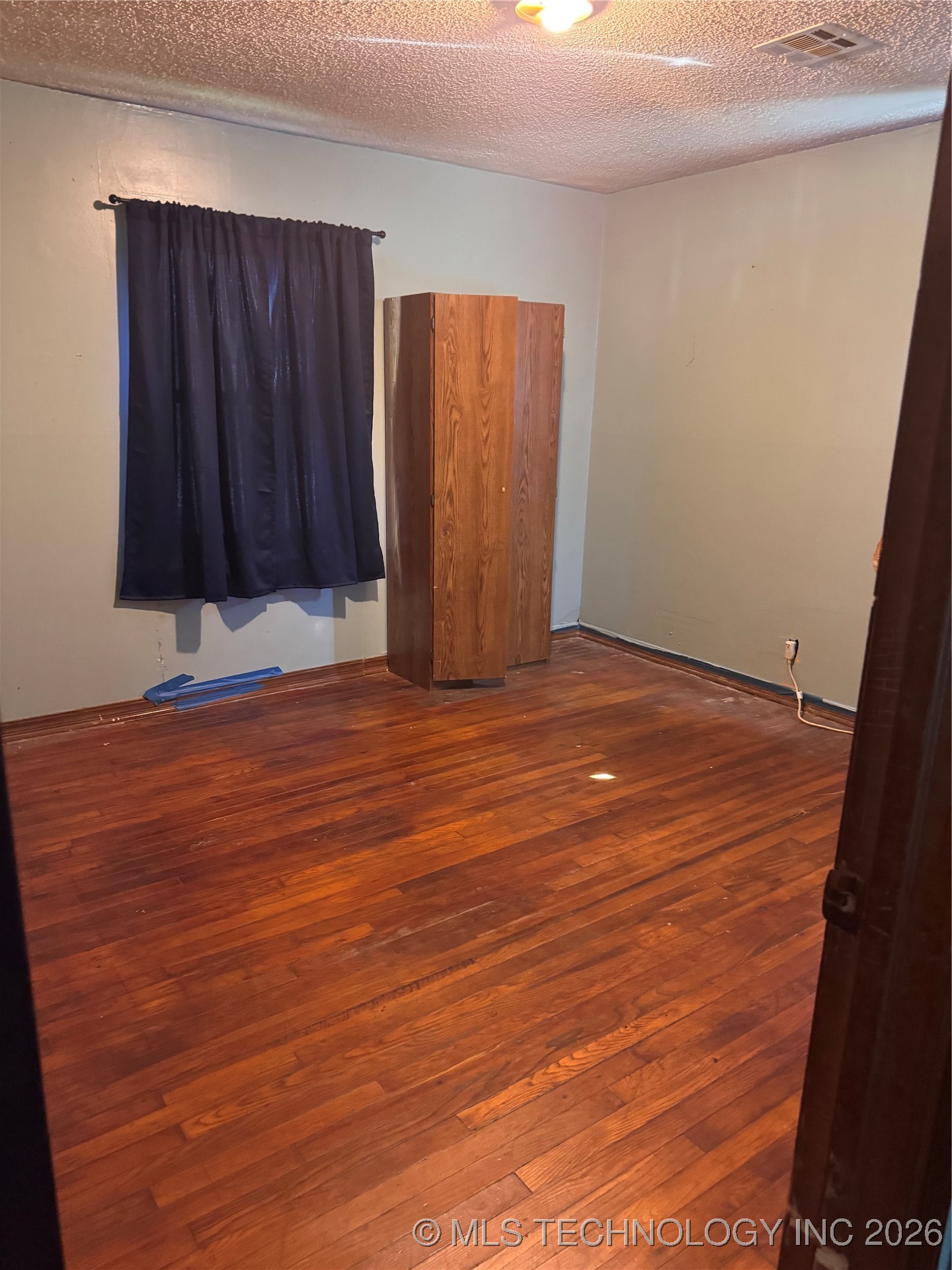 2918 E Woodrow Street Property Photo 2