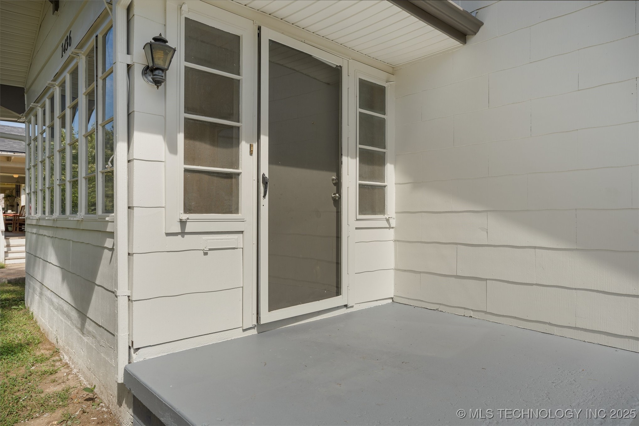 1436 S Keeler Avenue Property Photo 4