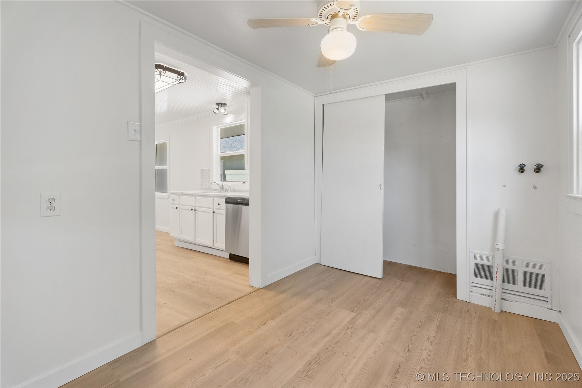 1436 S Keeler Avenue Property Photo 25