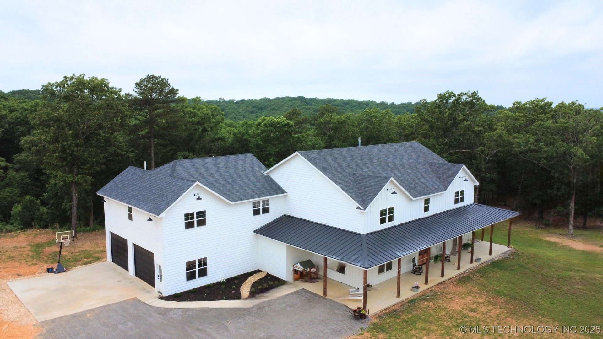 11457 N 510 Road Property Photo 3